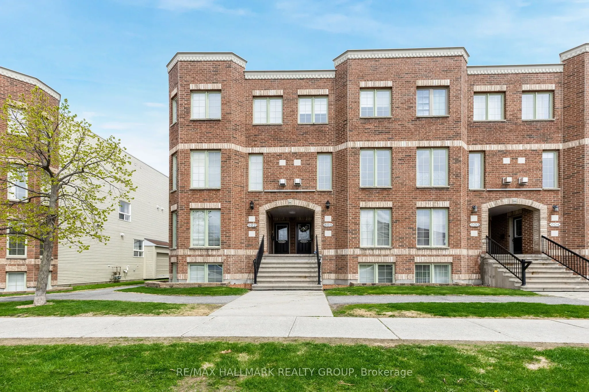 896 Longfields Drive, #5