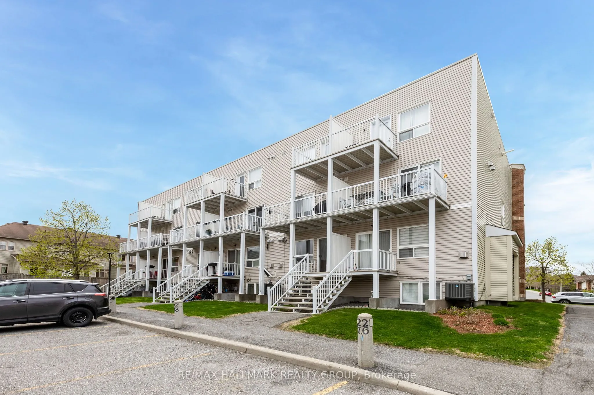 896 Longfields Drive, #5
