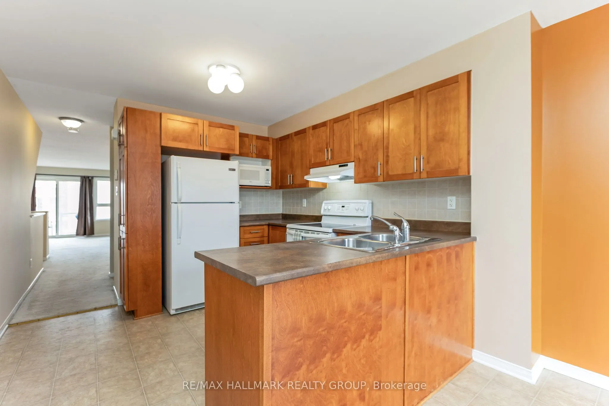 896 Longfields Drive, #5