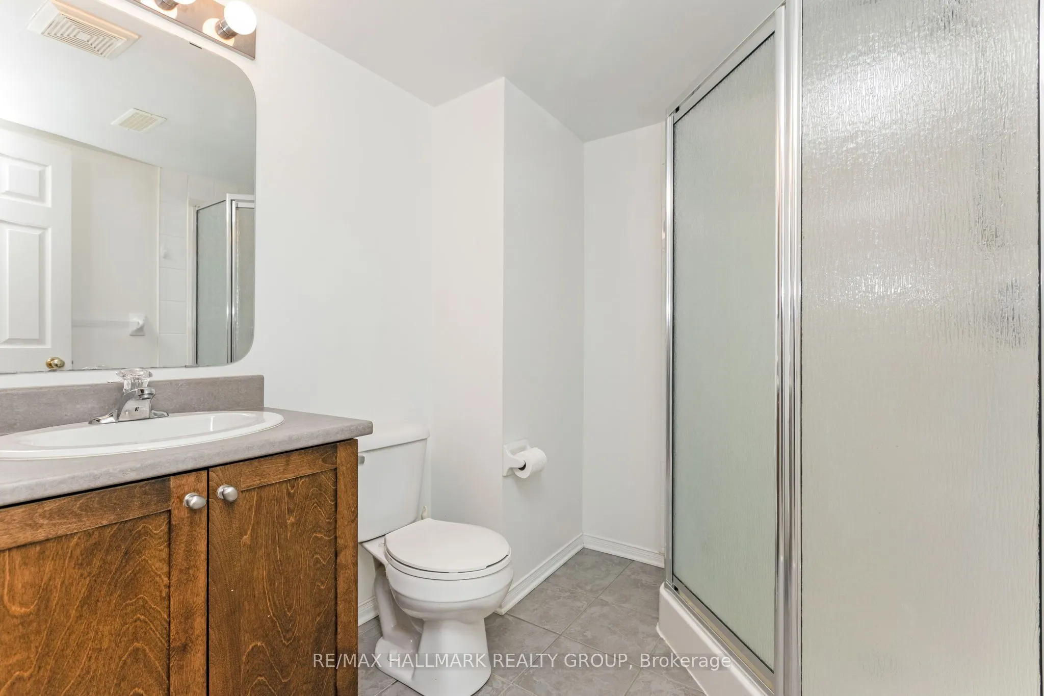 896 Longfields Drive, #5