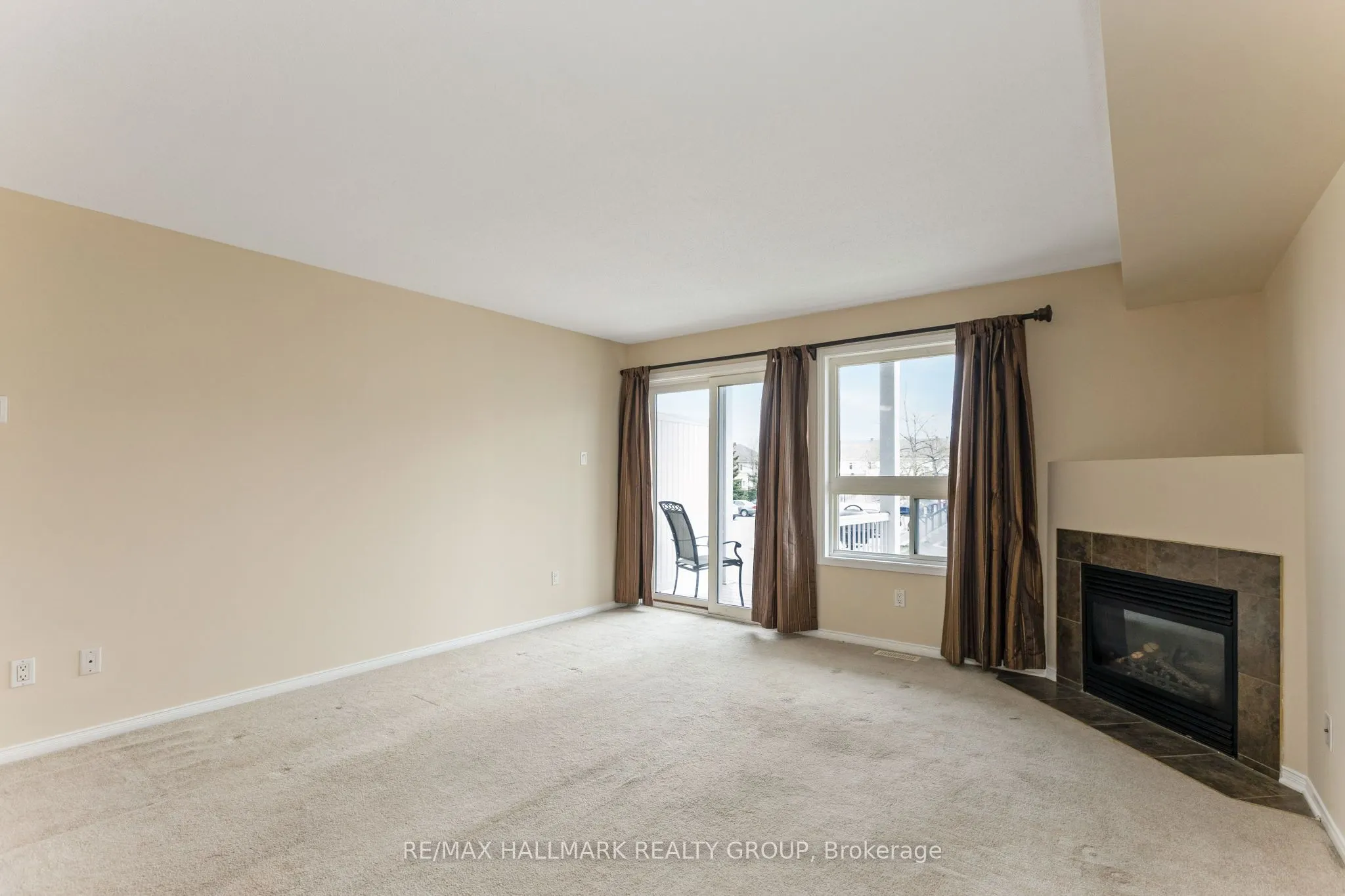 896 Longfields Drive, #5