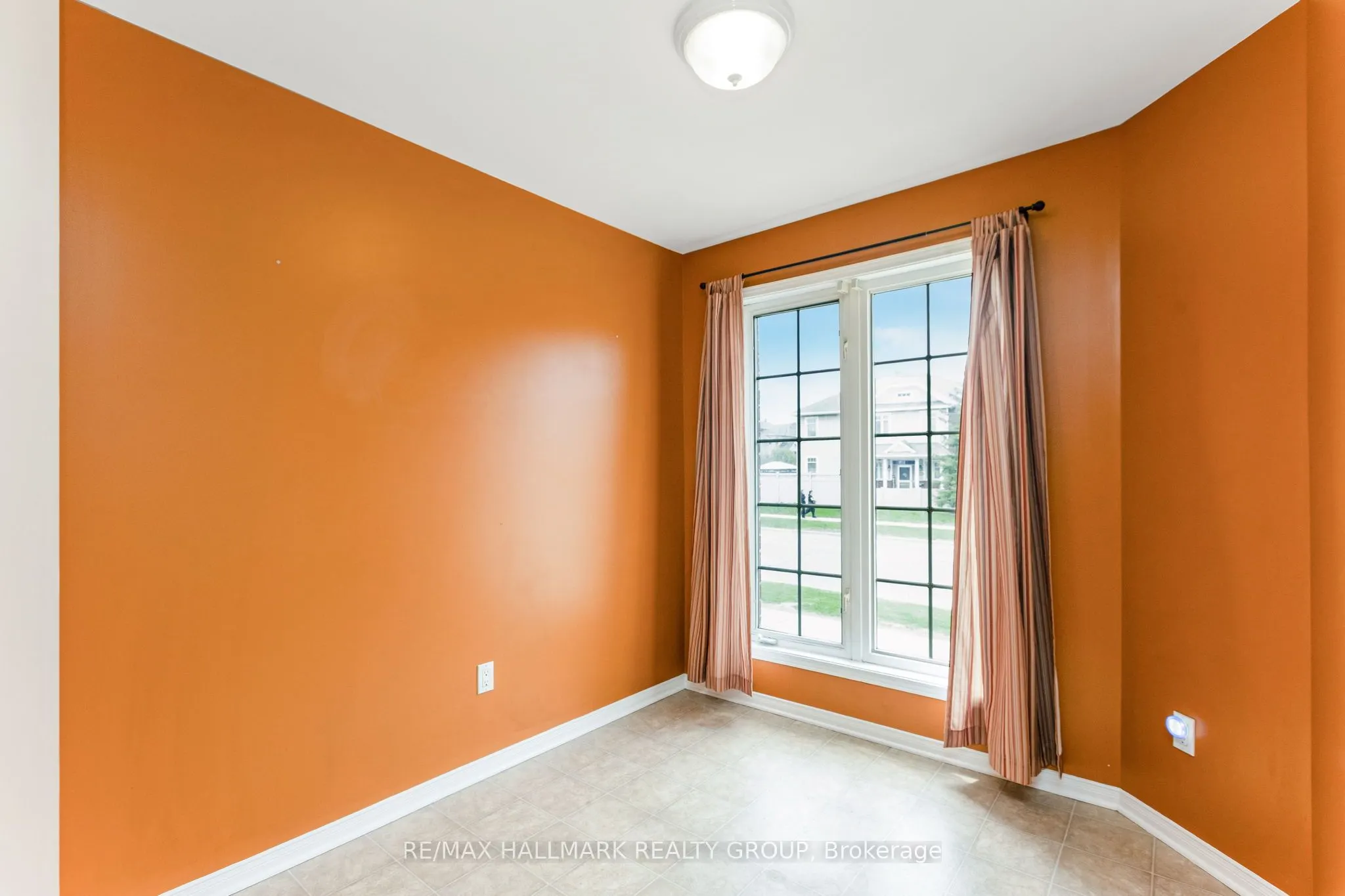 896 Longfields Drive, #5