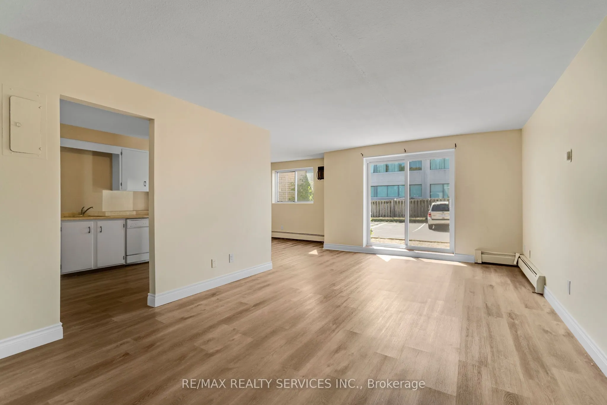 4218 Portage Road, #103