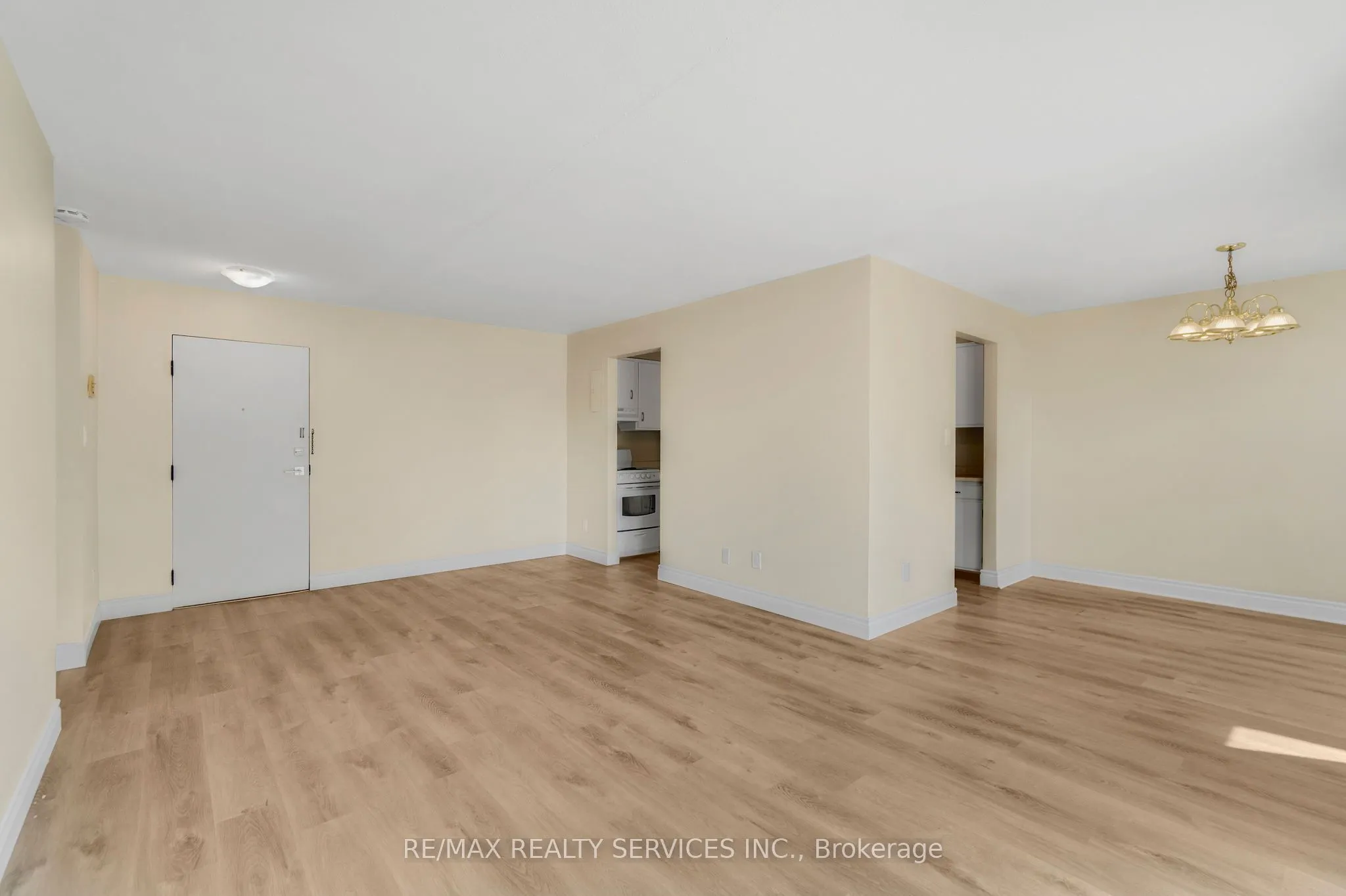 4218 Portage Road, #103