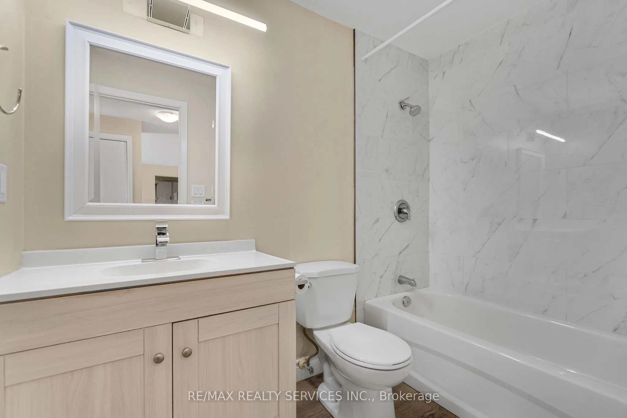 4218 Portage Road, #103