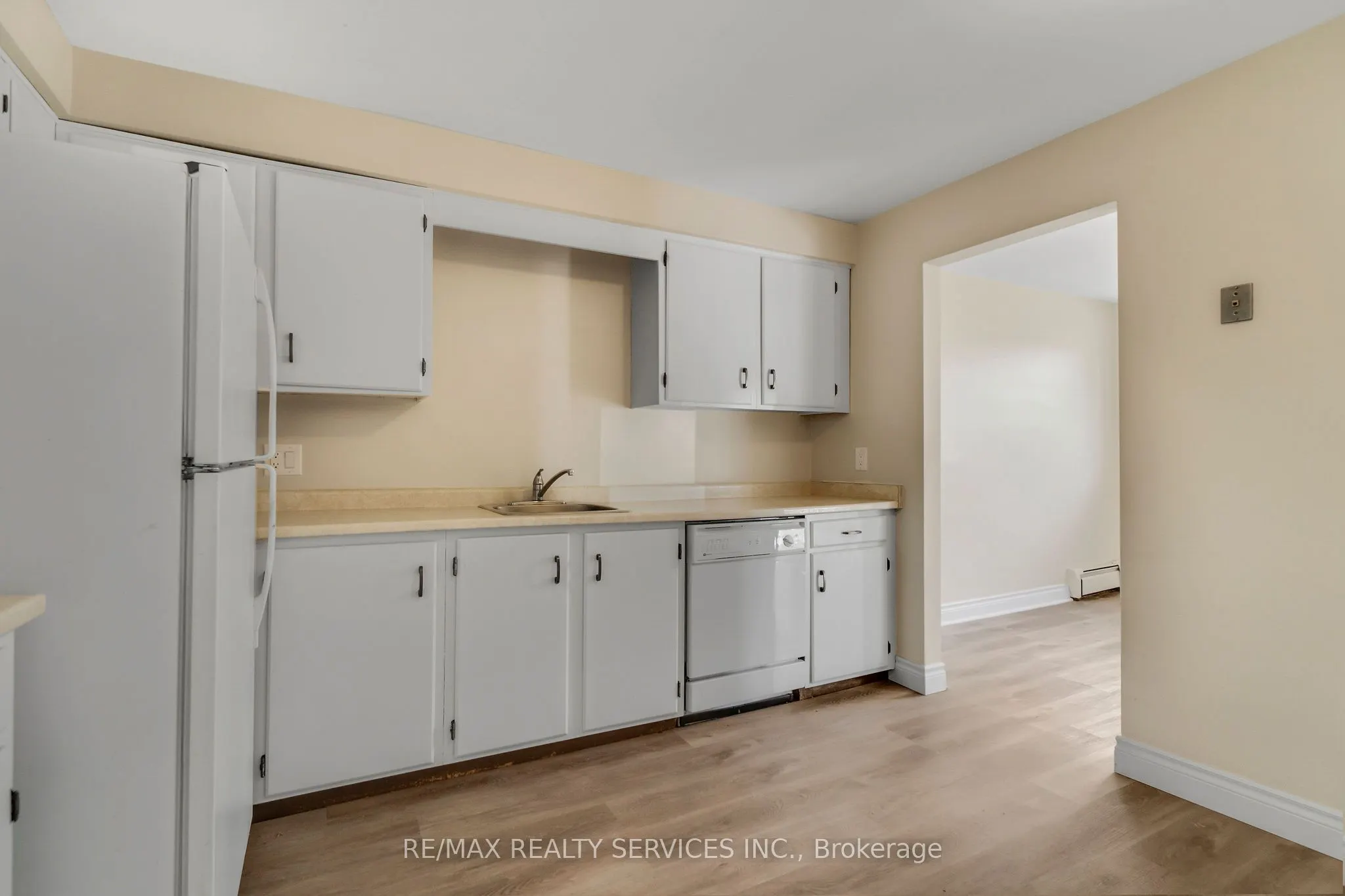 4218 Portage Road, #103