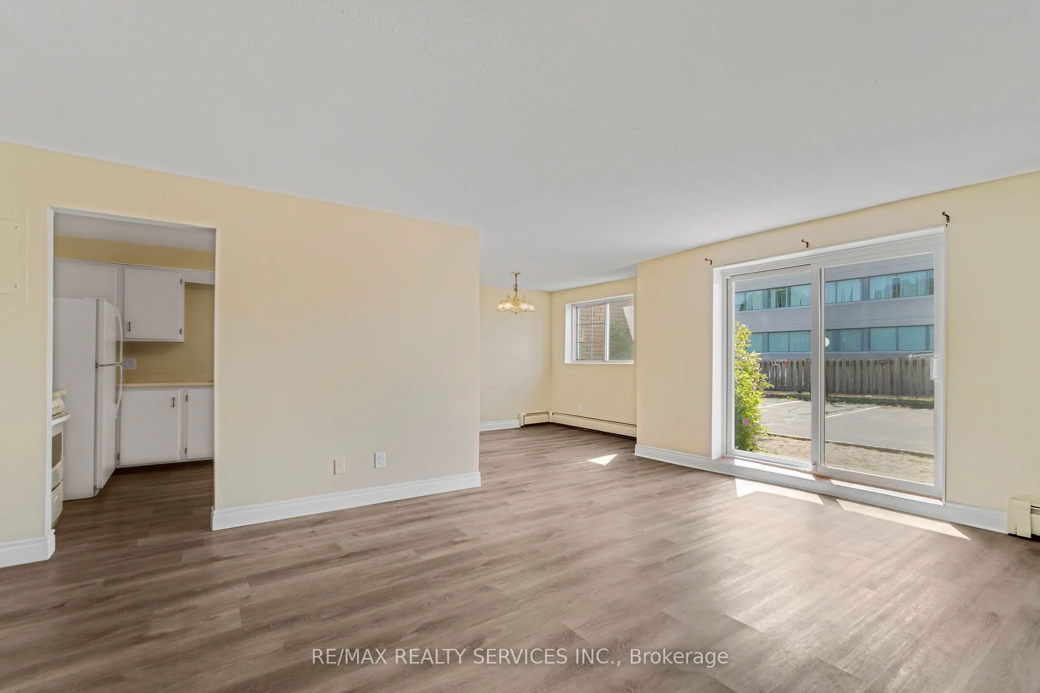4218 Portage Road, #103
