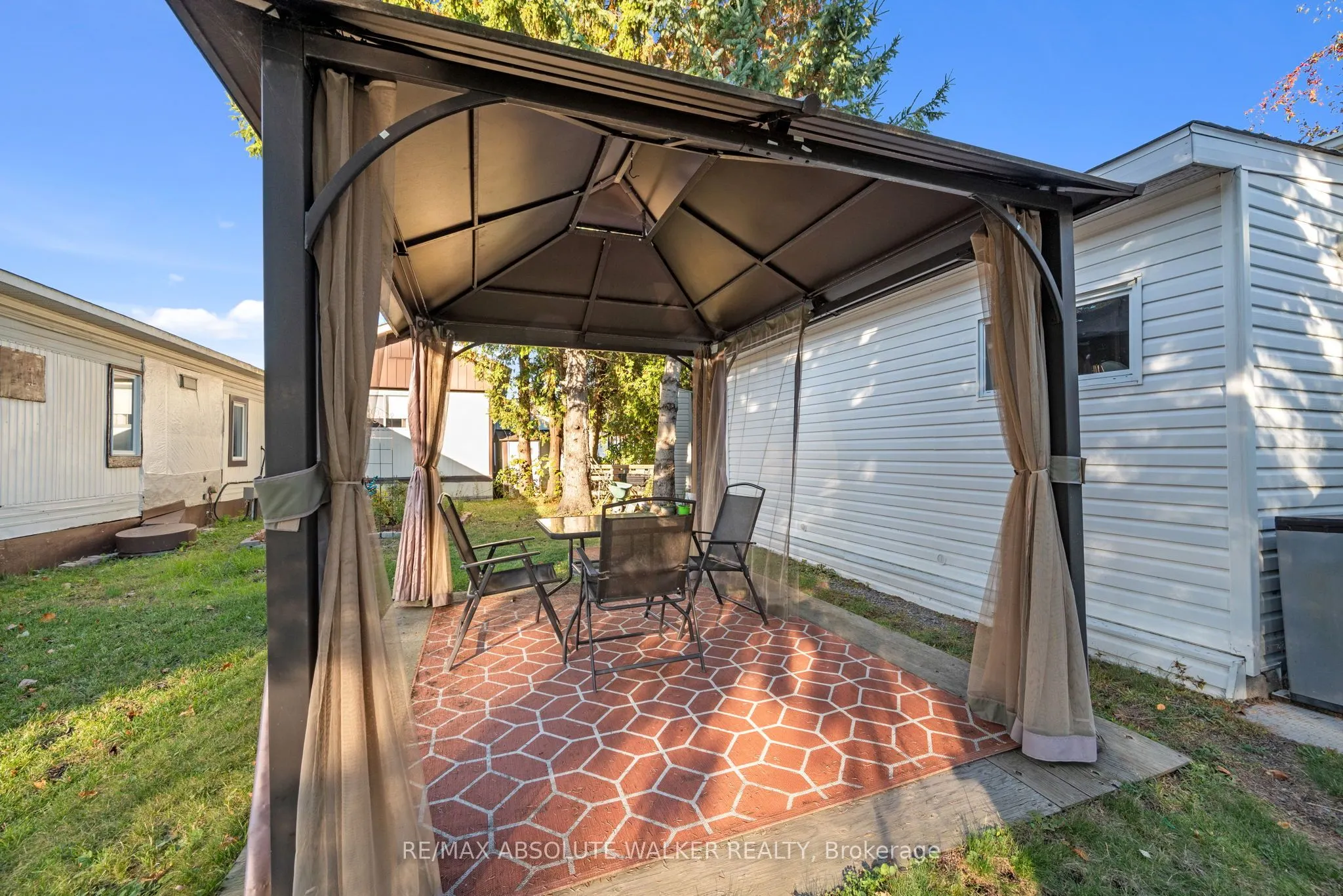 18 Tracy Avenue