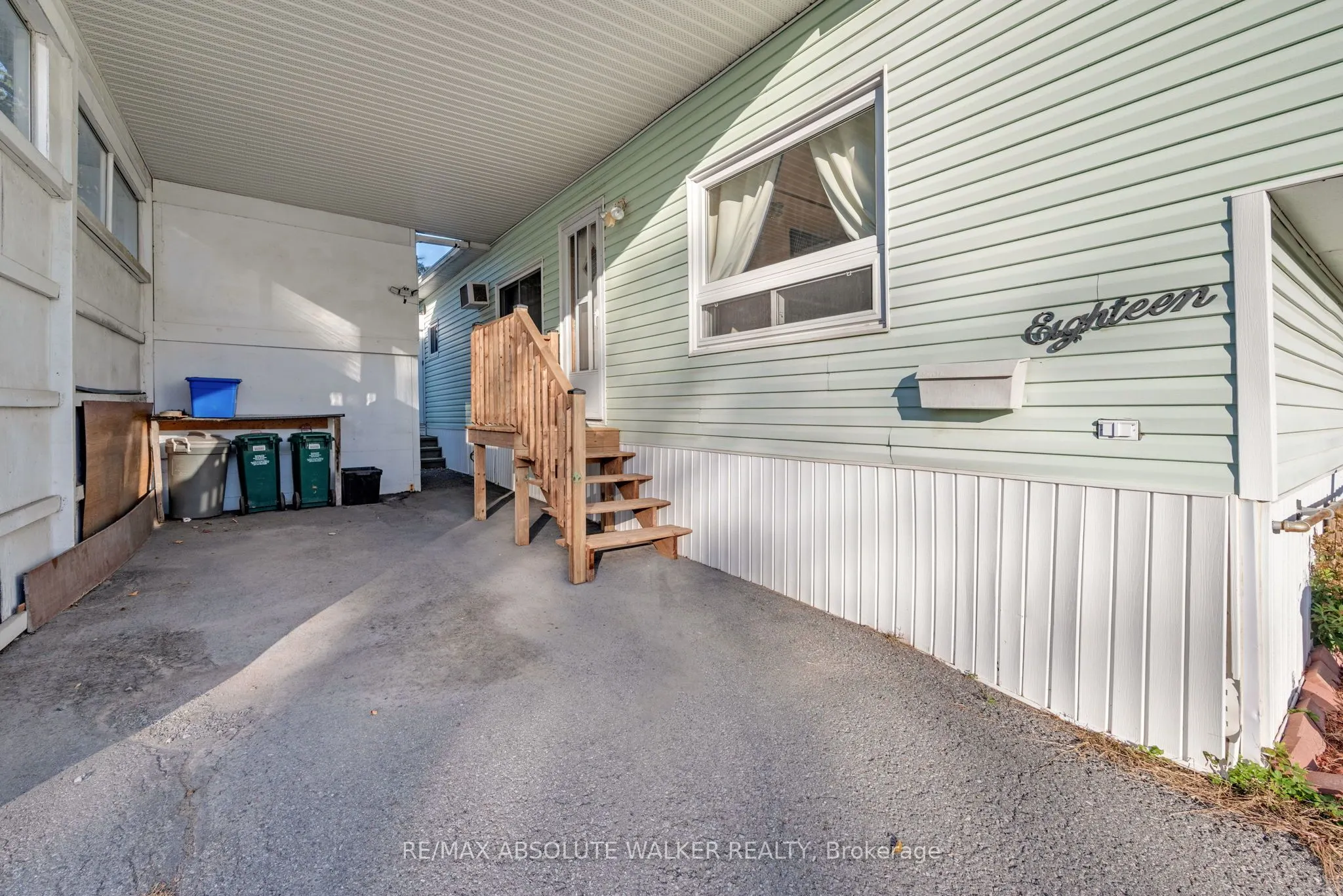 18 Tracy Avenue