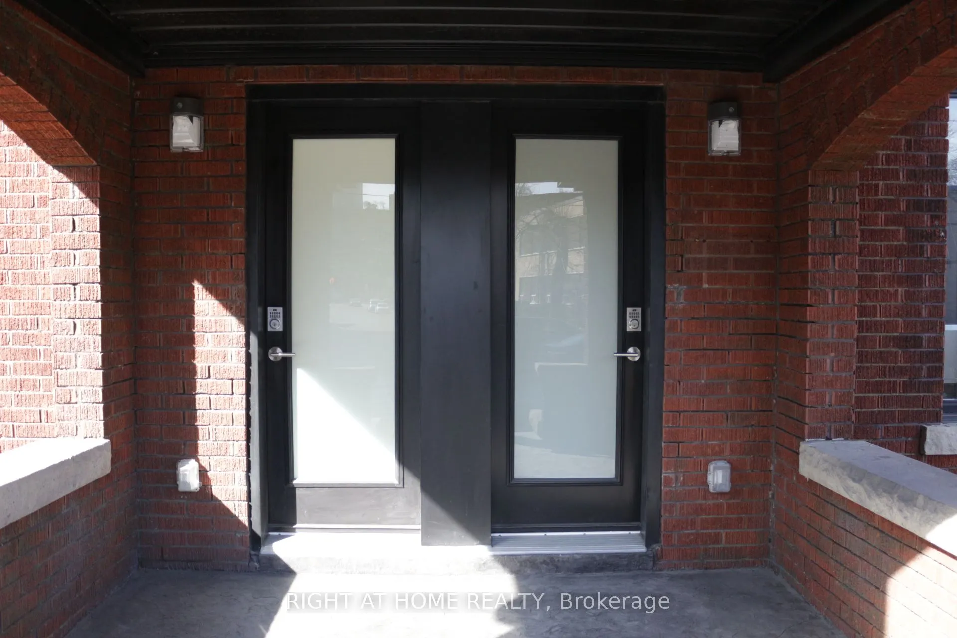 843 Main Street E, #2