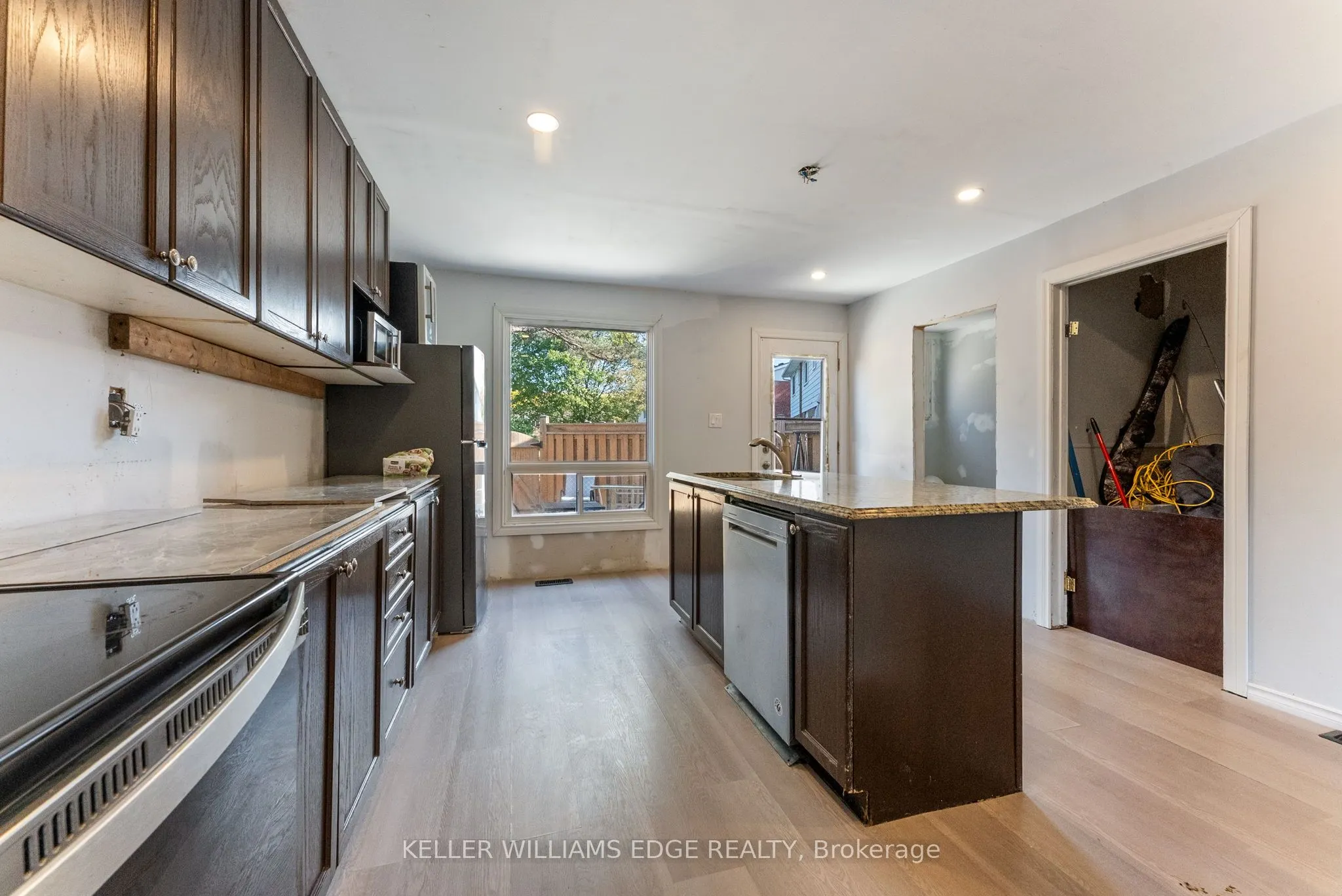 2700 Barton Street E, #7