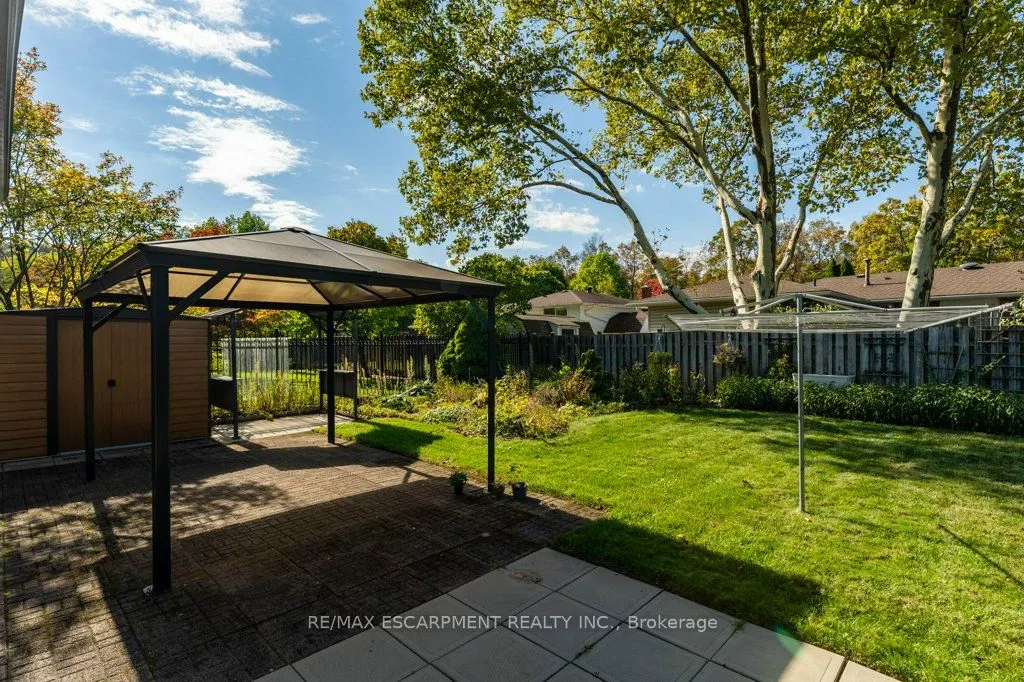 30 Leawood Drive