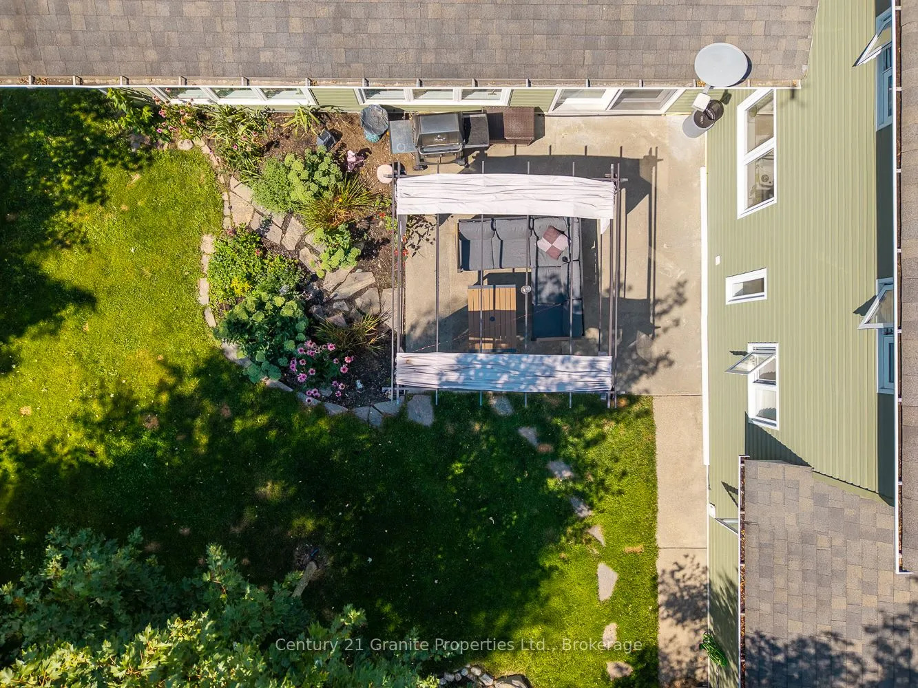 7 Tudhope Street