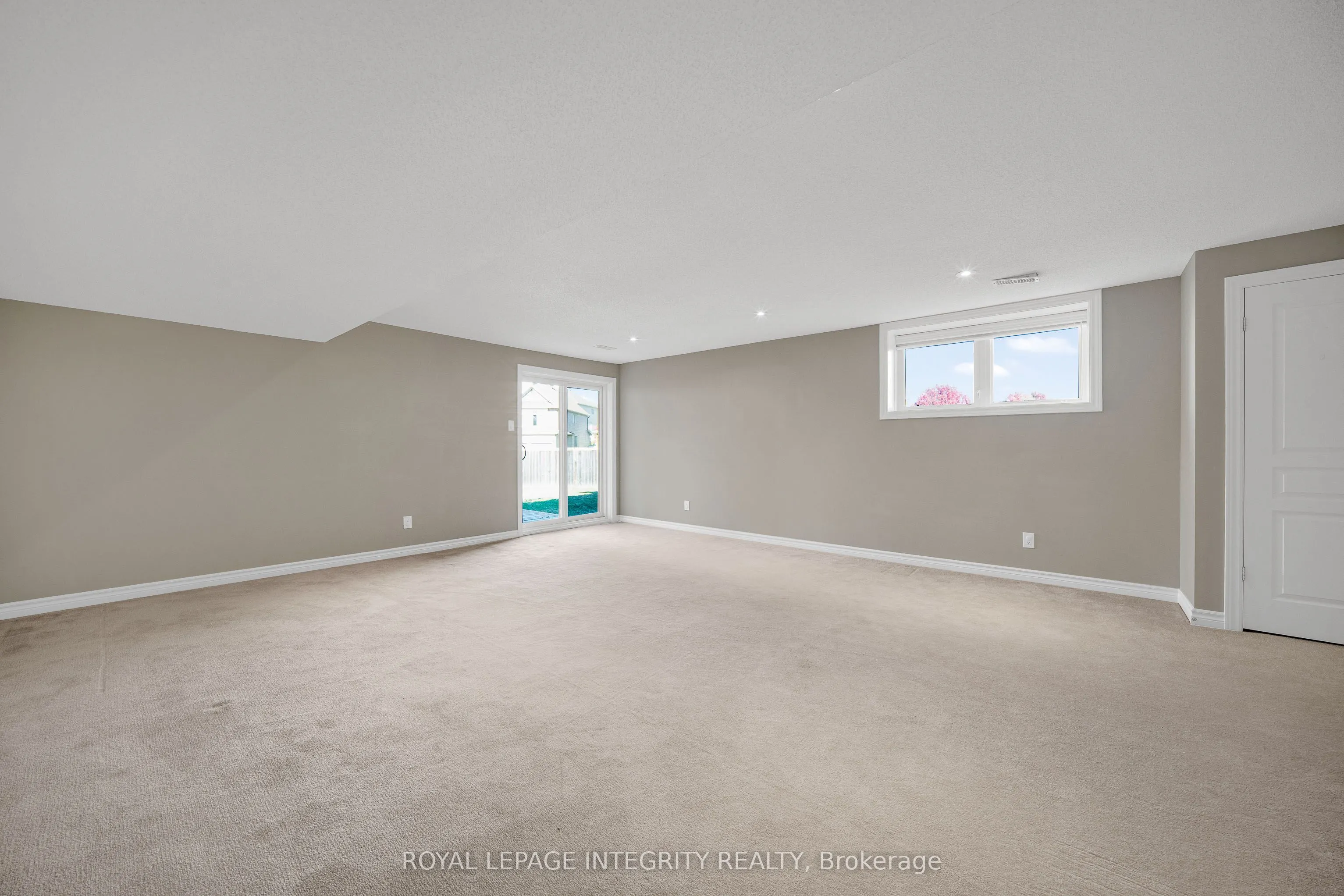 924 Fletcher Circle