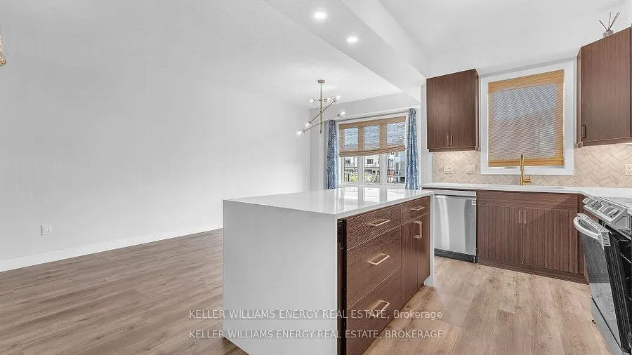 3380 Singleton Avenue, #91