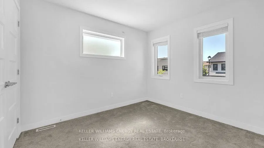 3380 Singleton Avenue, #91