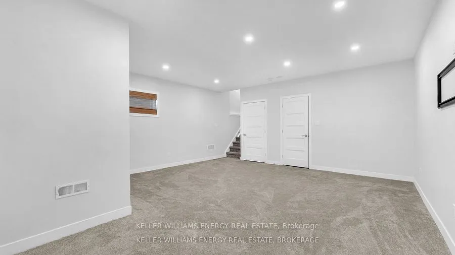 3380 Singleton Avenue, #91