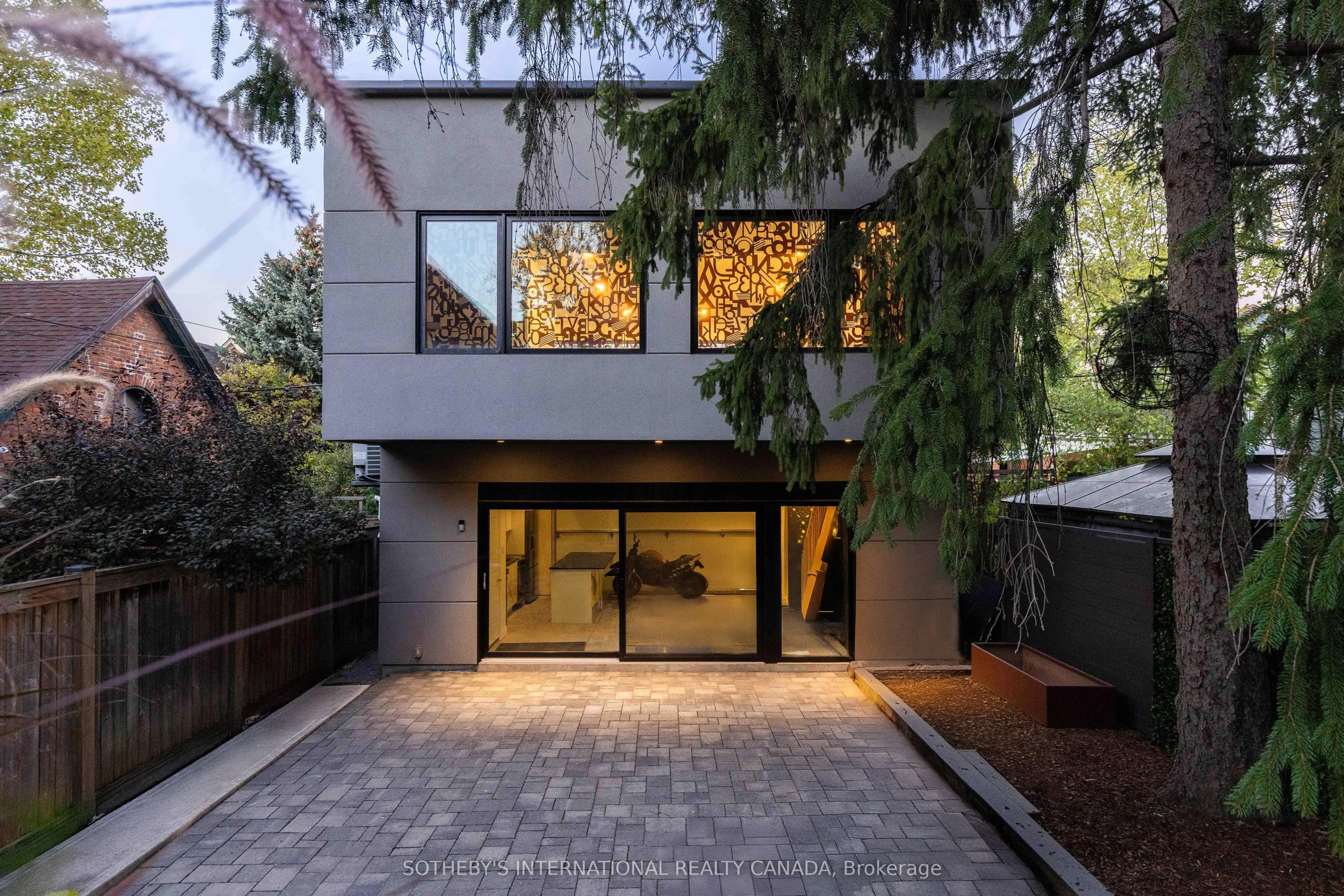 40 Stanley Avenue