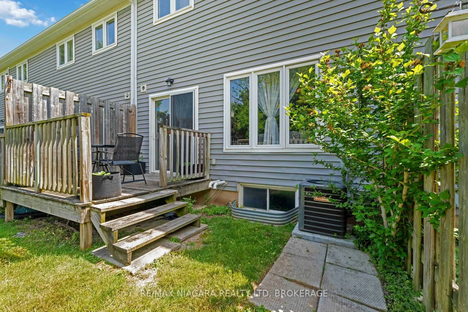 9 Lakeshore Road, #2
