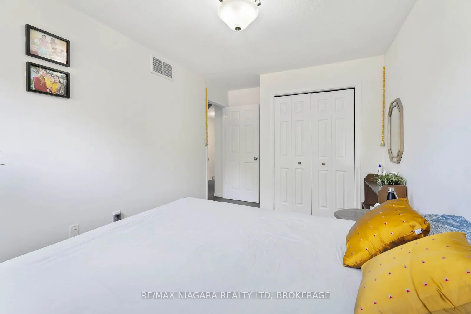9 Lakeshore Road, #2