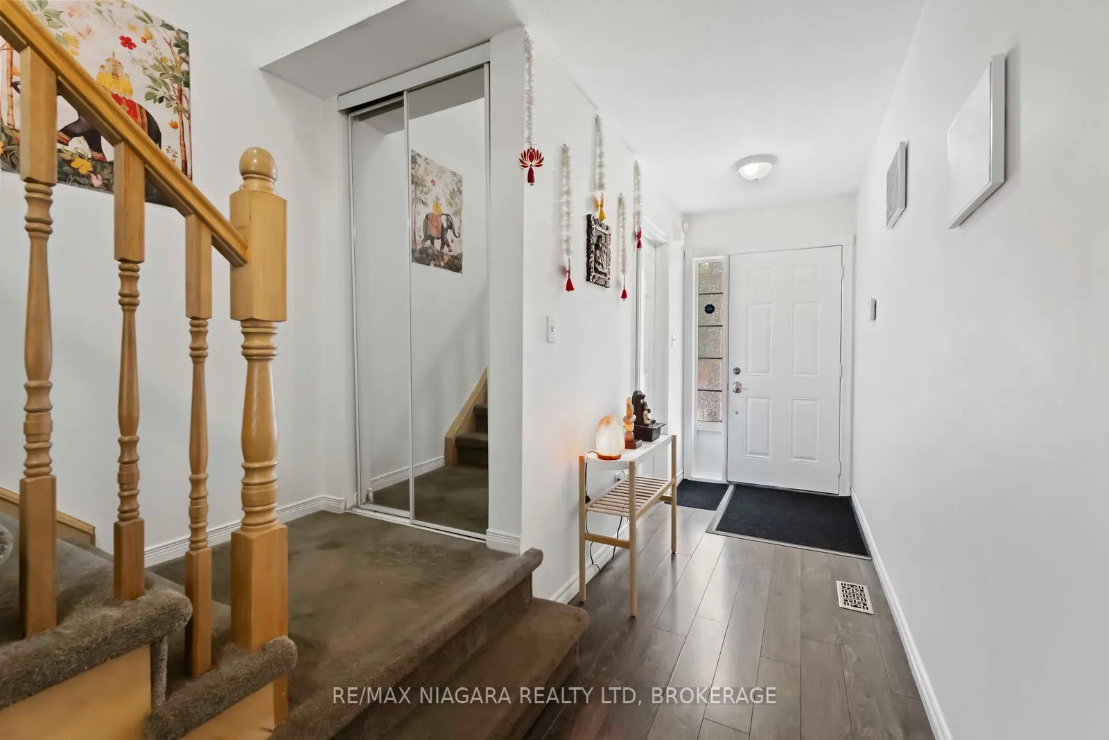 9 Lakeshore Road, #2
