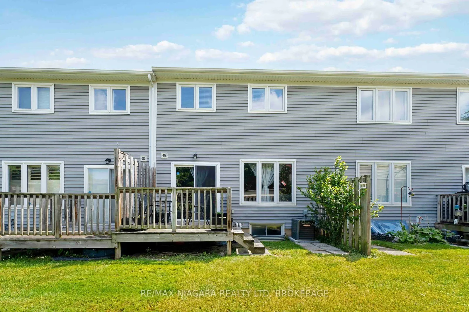 9 Lakeshore Road, #2