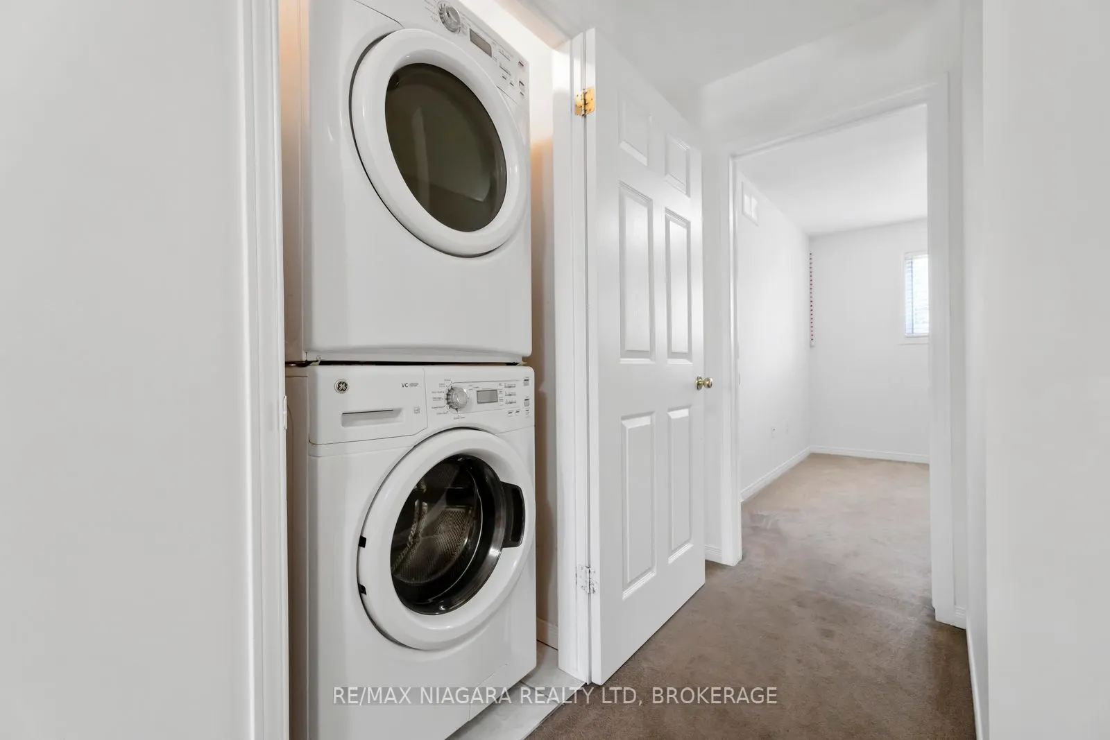 9 Lakeshore Road, #2