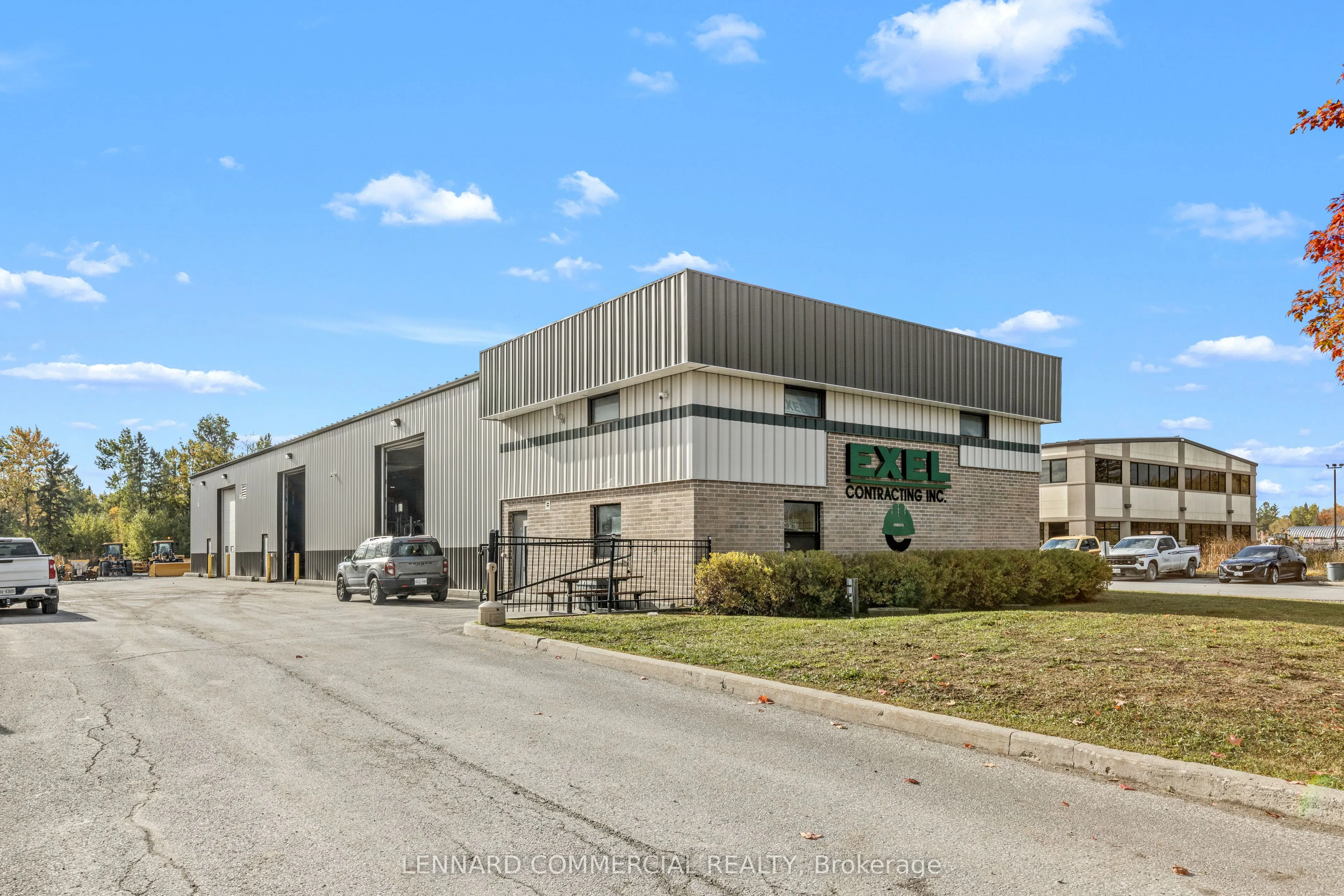 143-135 Walgreen Road