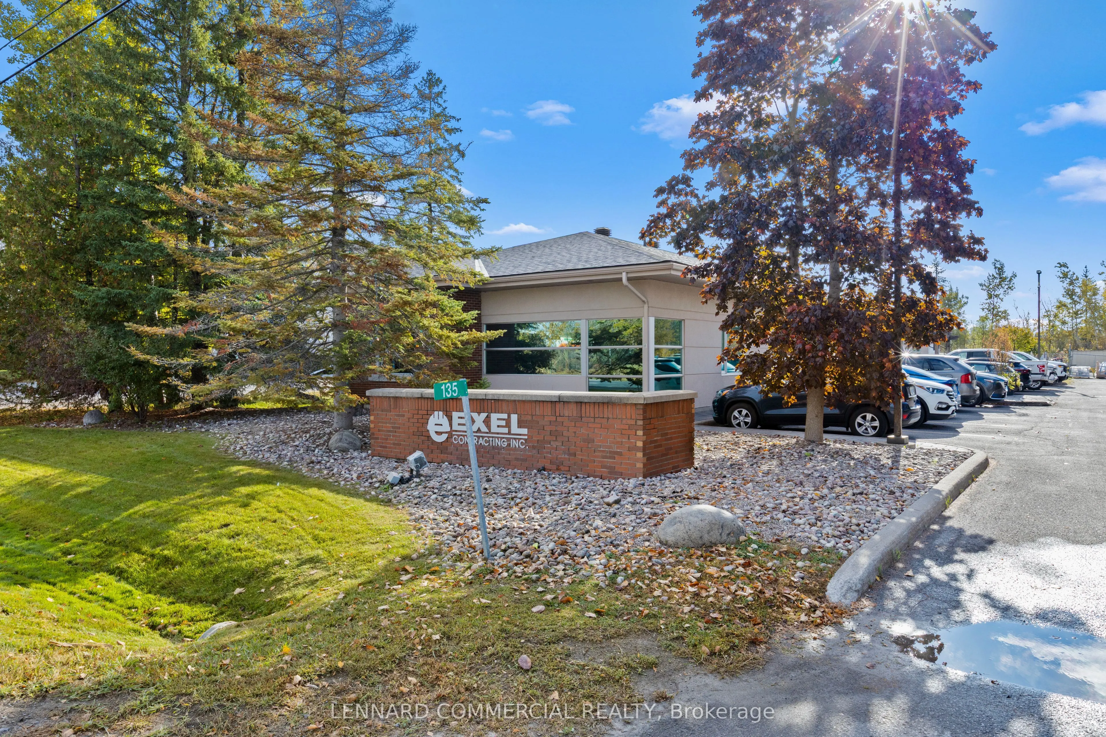 143-135 Walgreen Road