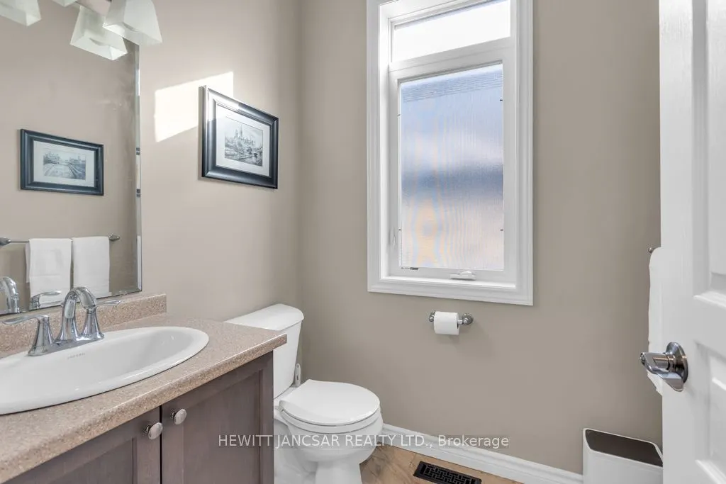 424 Alan Crescent