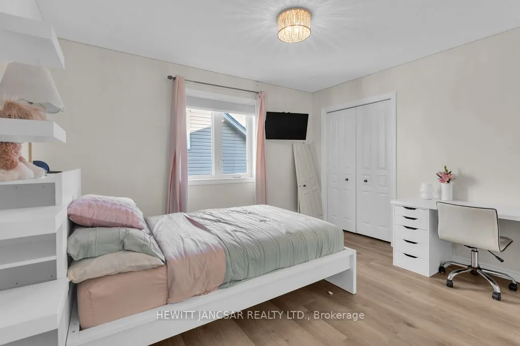 424 Alan Crescent