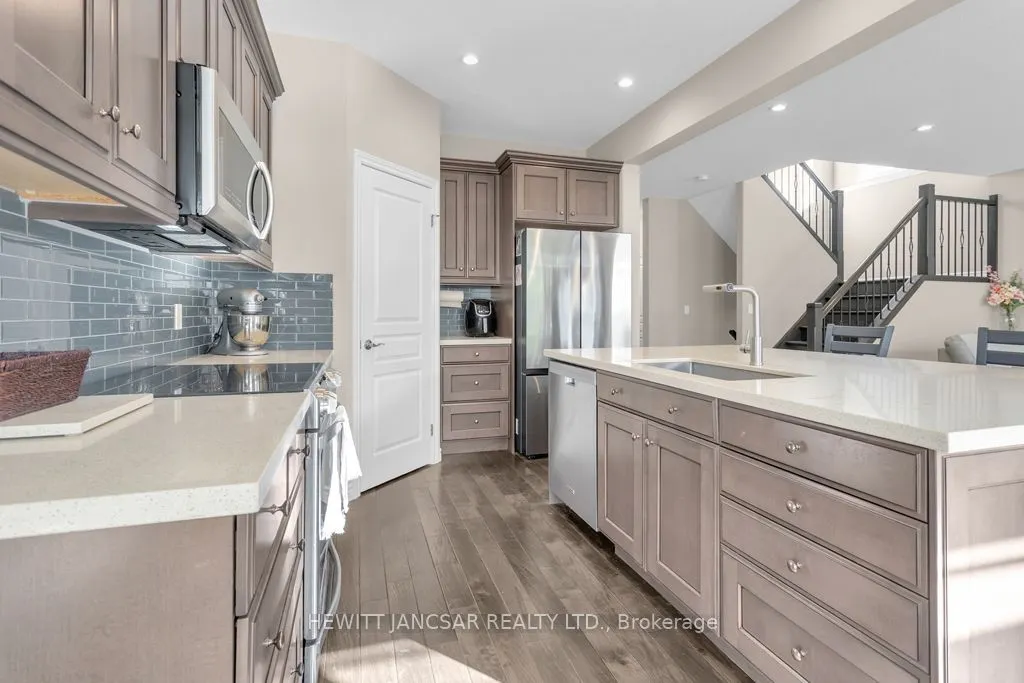 424 Alan Crescent