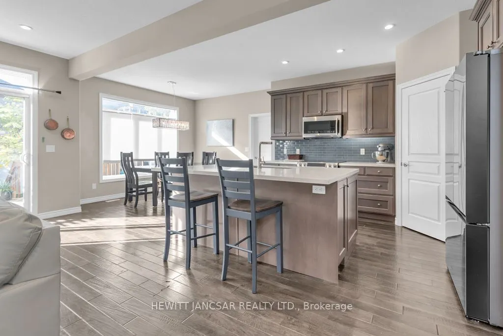 424 Alan Crescent