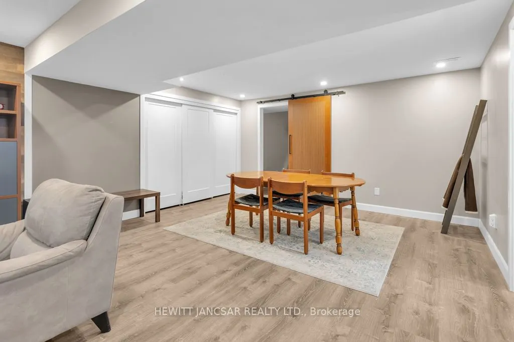 424 Alan Crescent