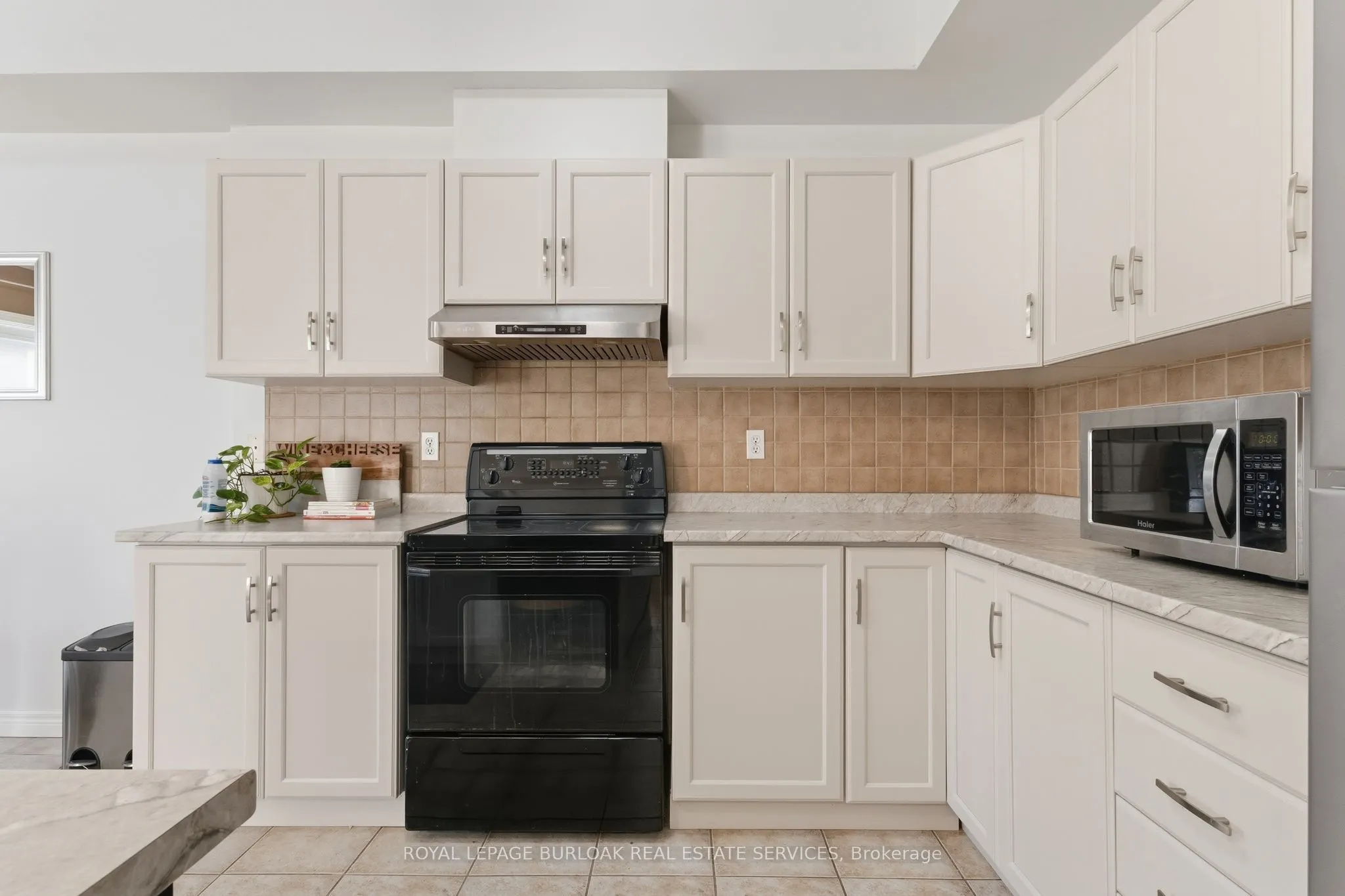 232 Stonehenge Drive, #37