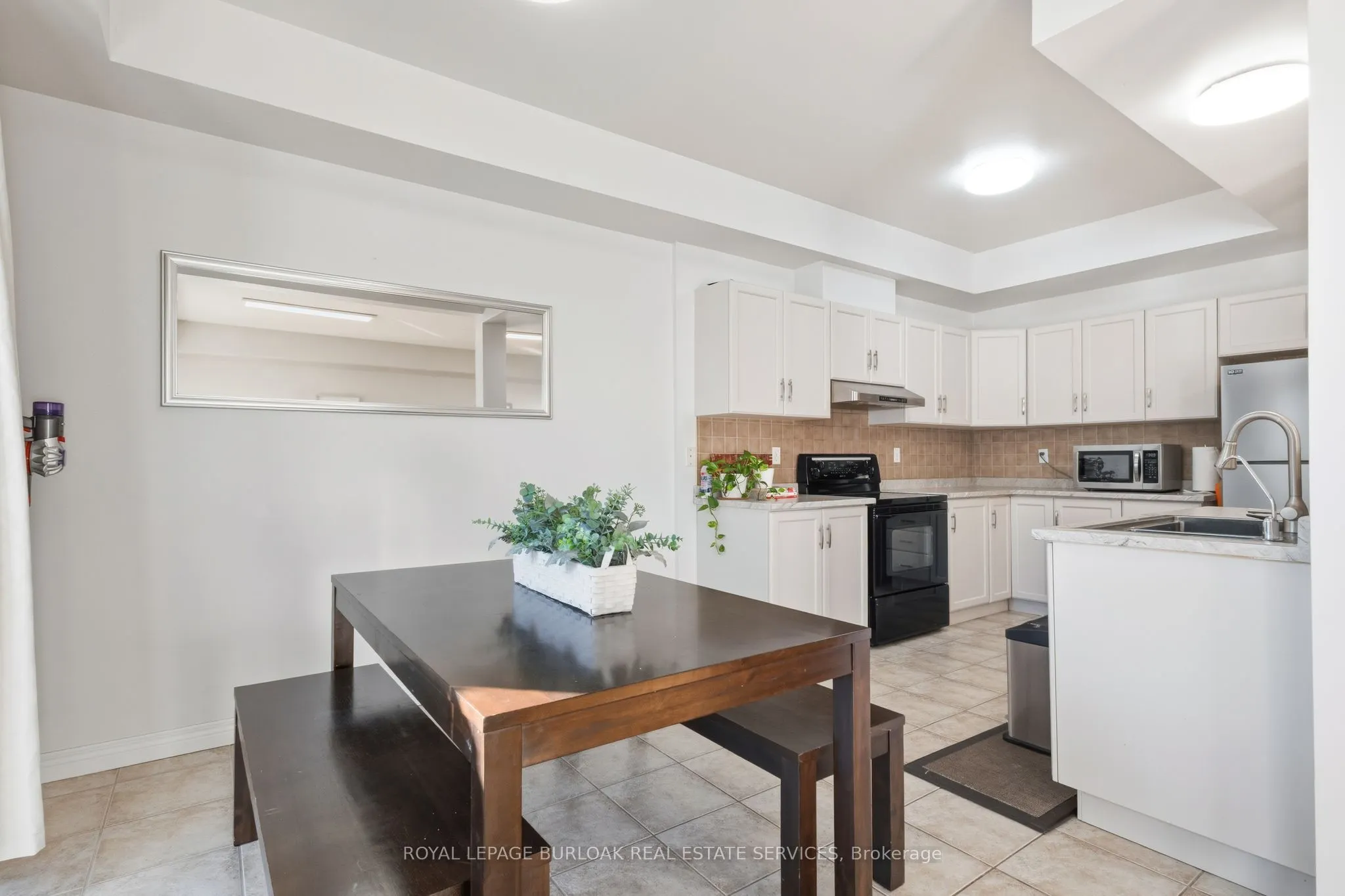 232 Stonehenge Drive, #37
