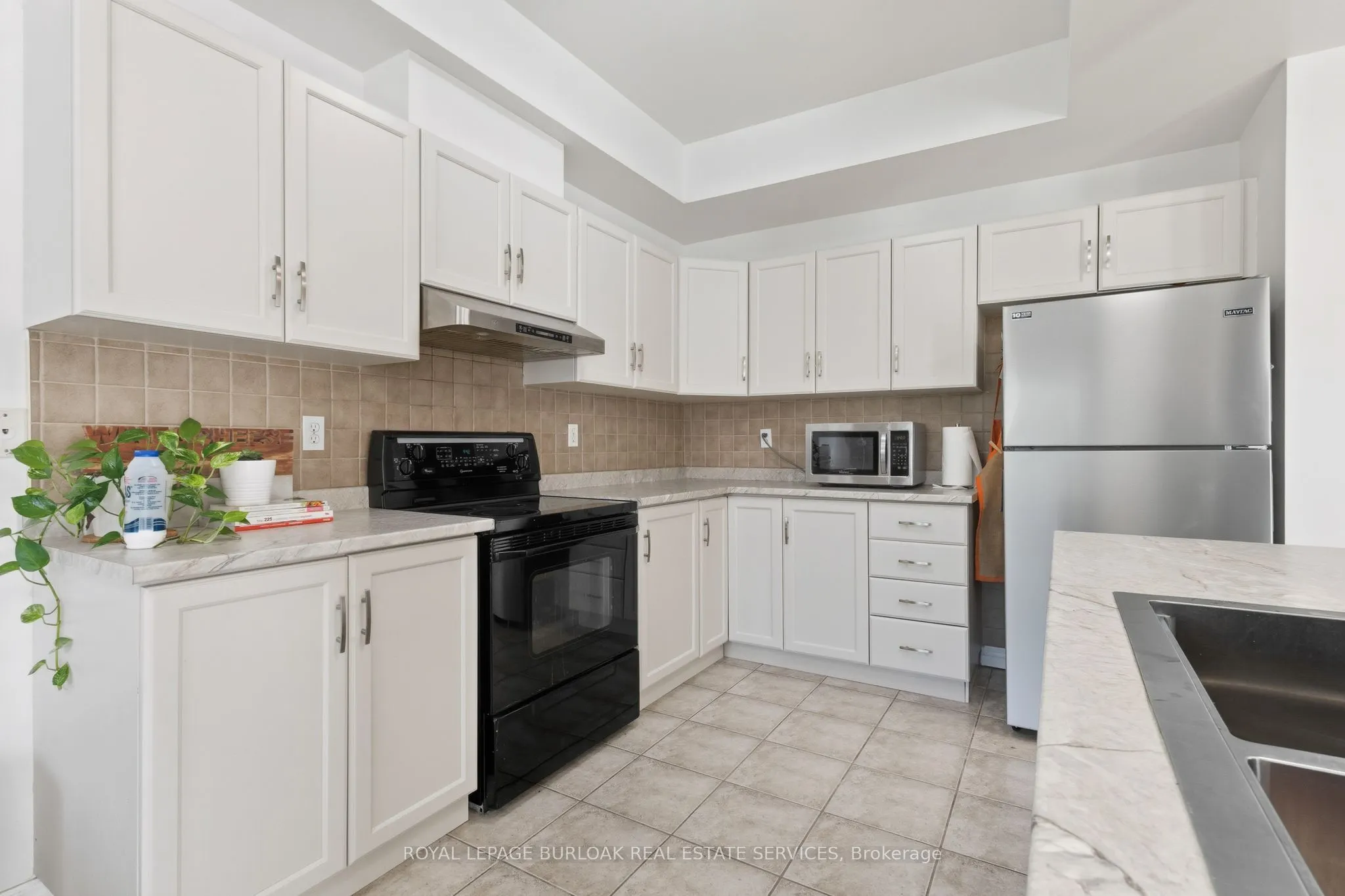 232 Stonehenge Drive, #37