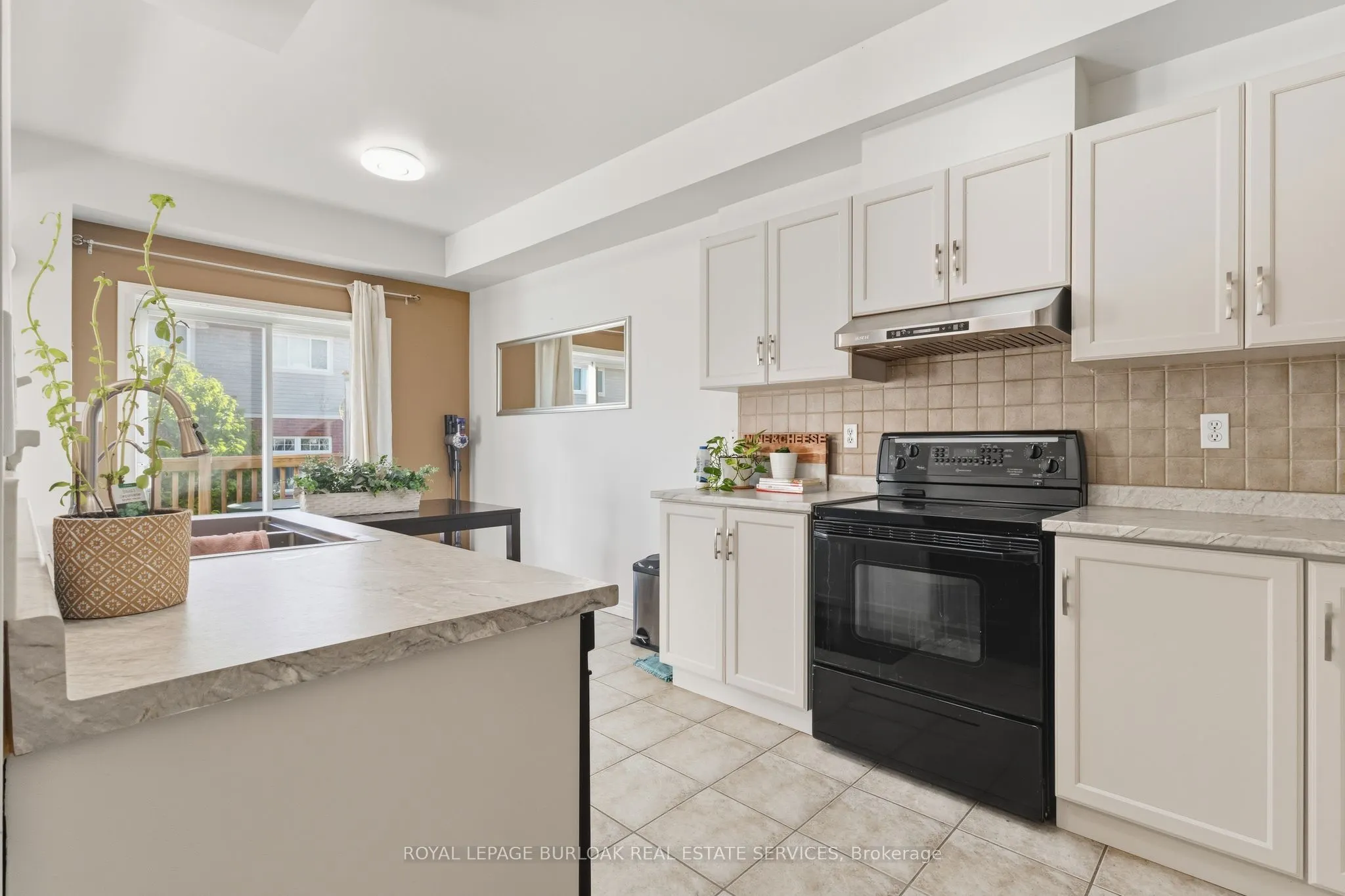 232 Stonehenge Drive, #37