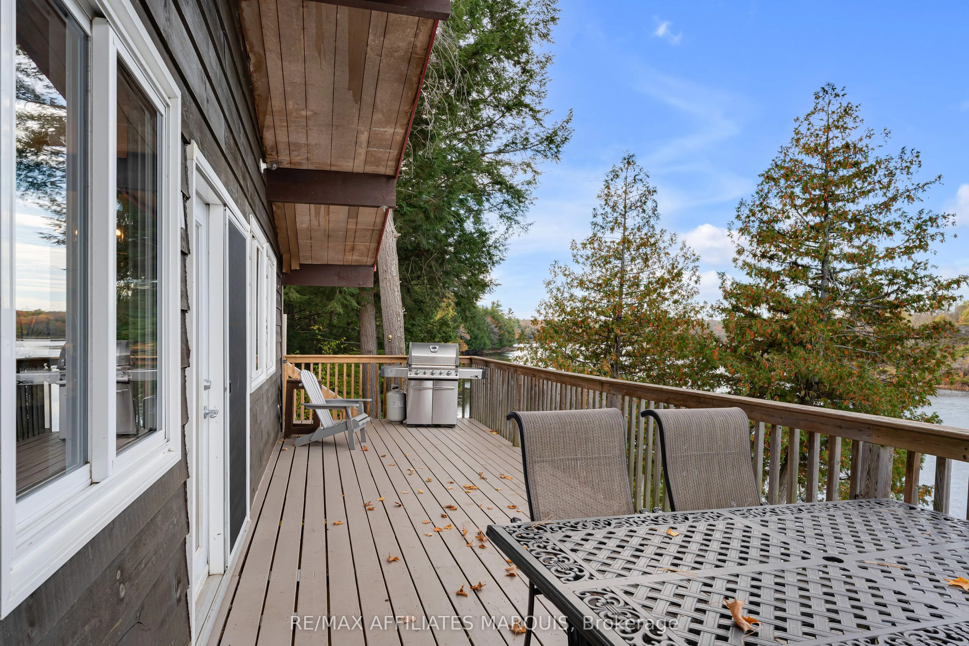 3257B Frontenac Road