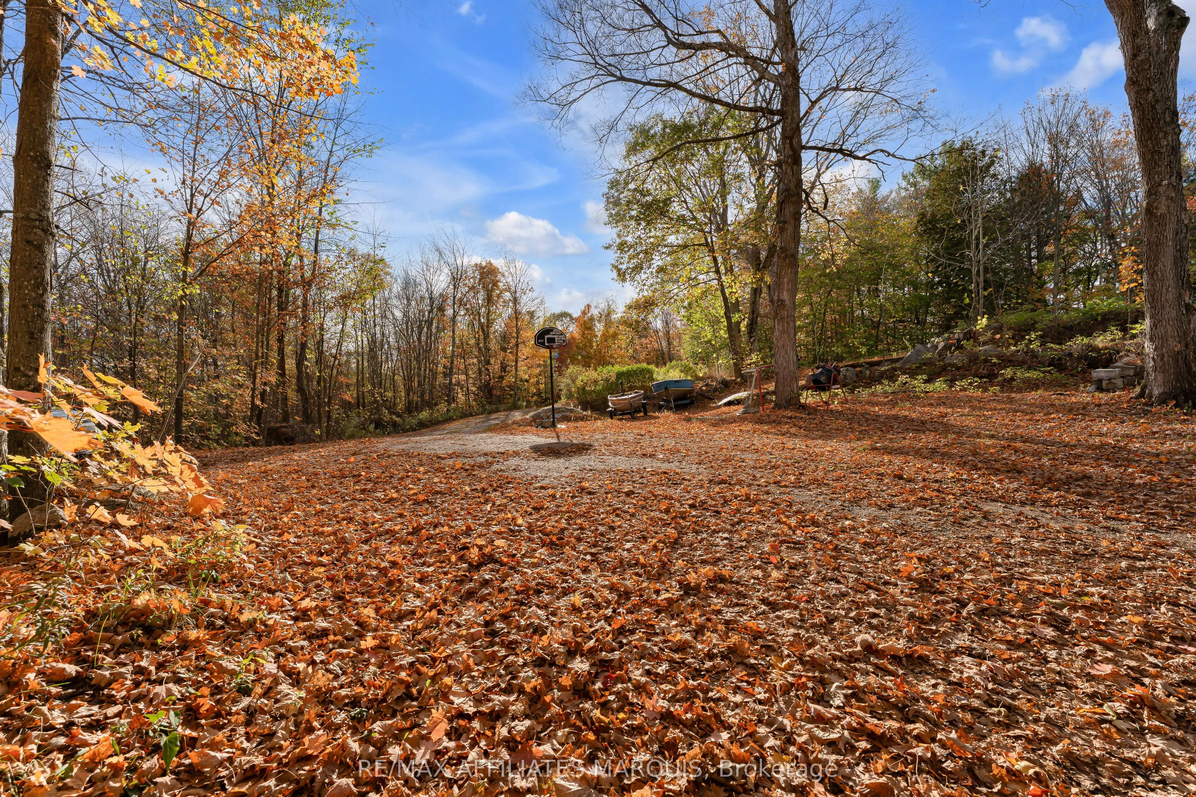 3257B Frontenac Road