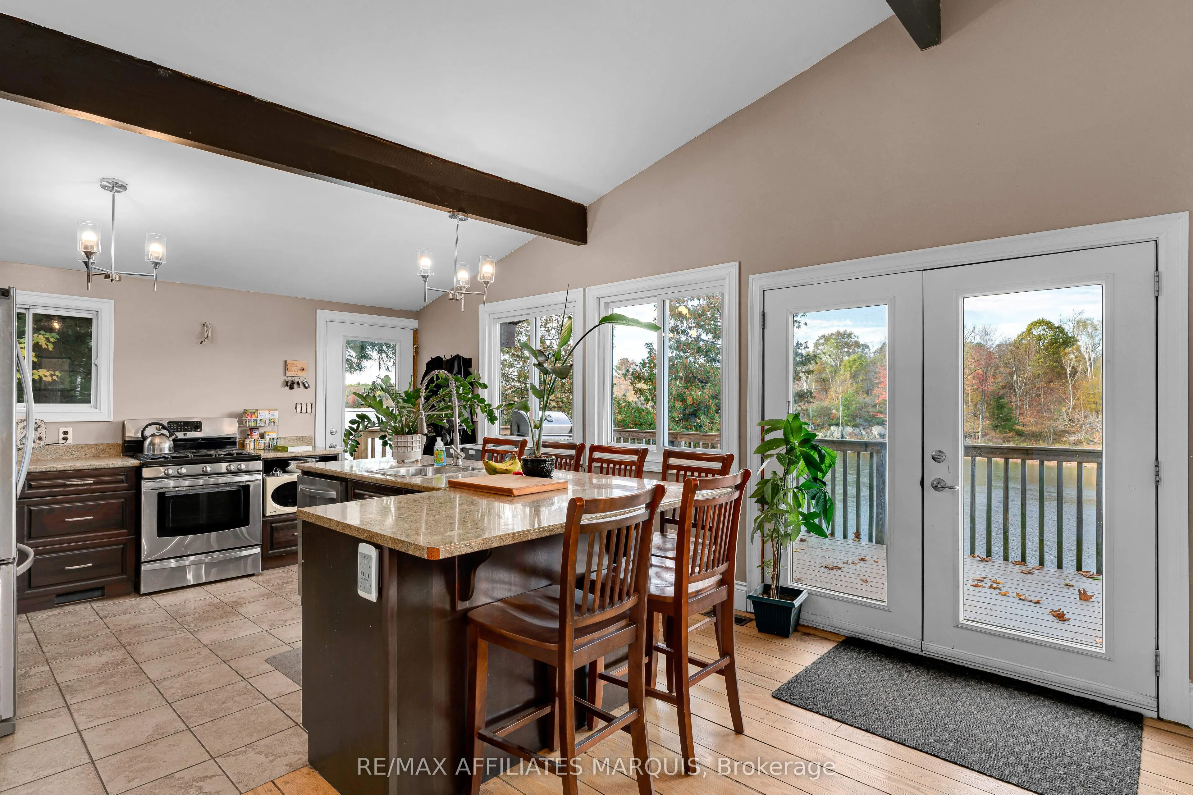 3257B Frontenac Road