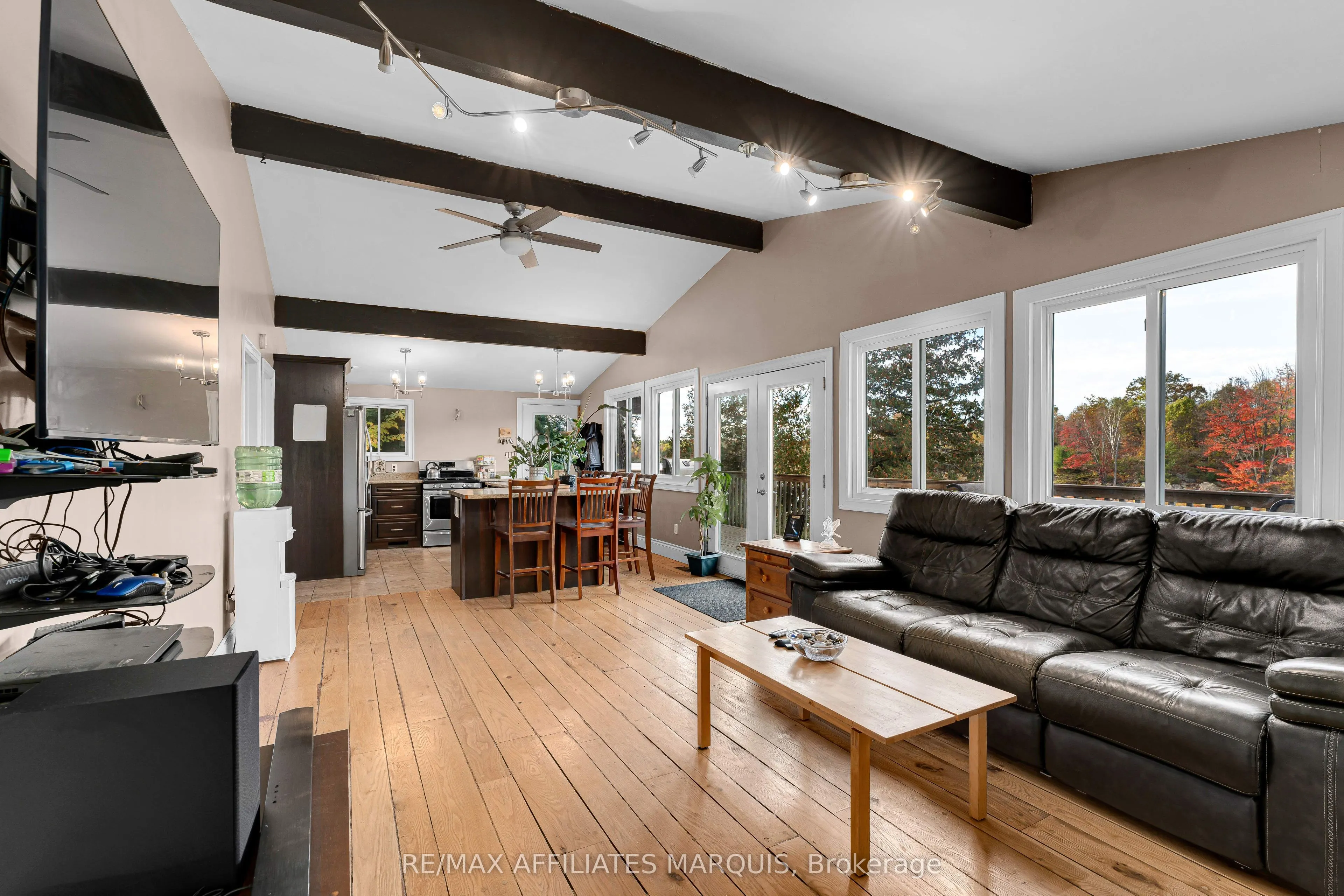 3257B Frontenac Road