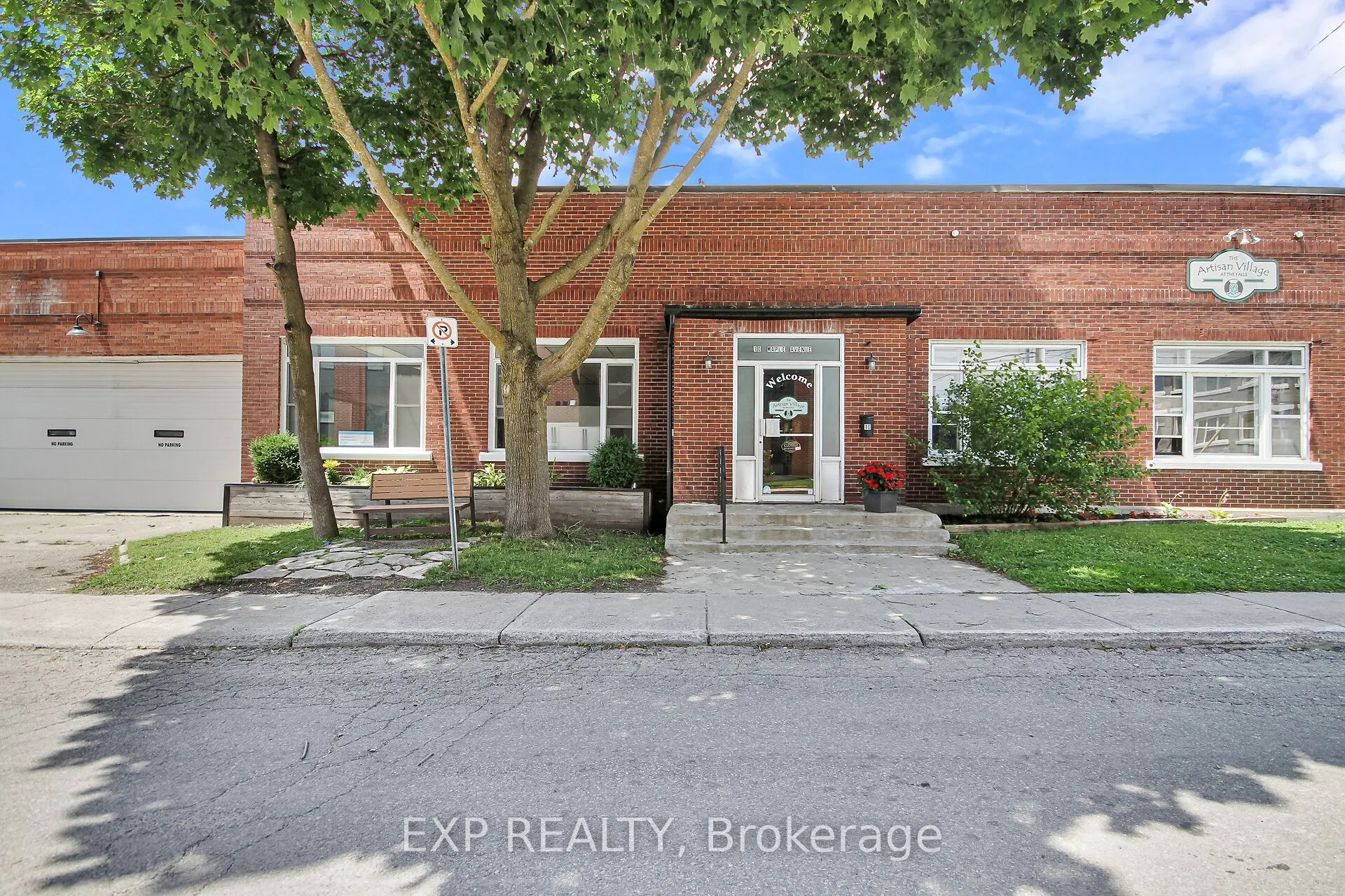12 Maple Avenue