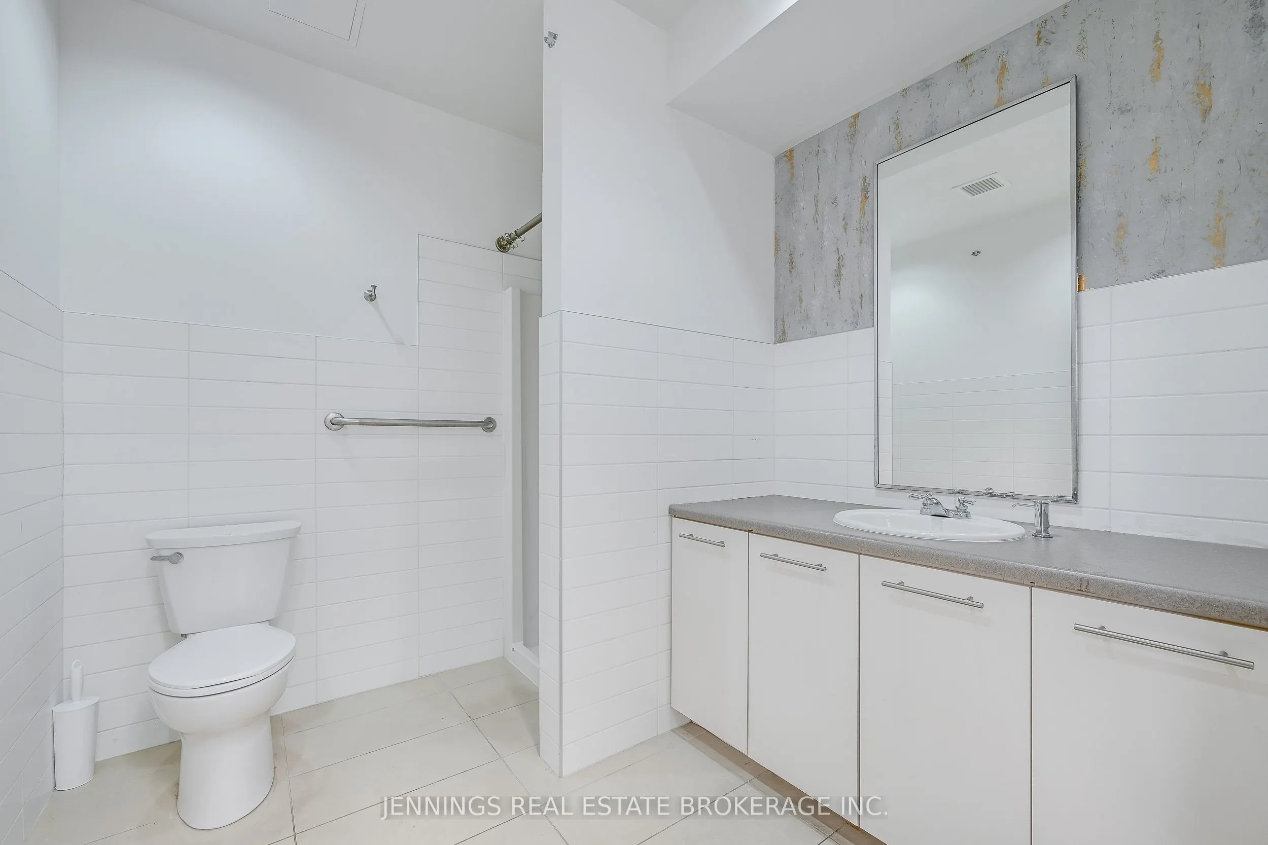 18 Louisa Street, #260