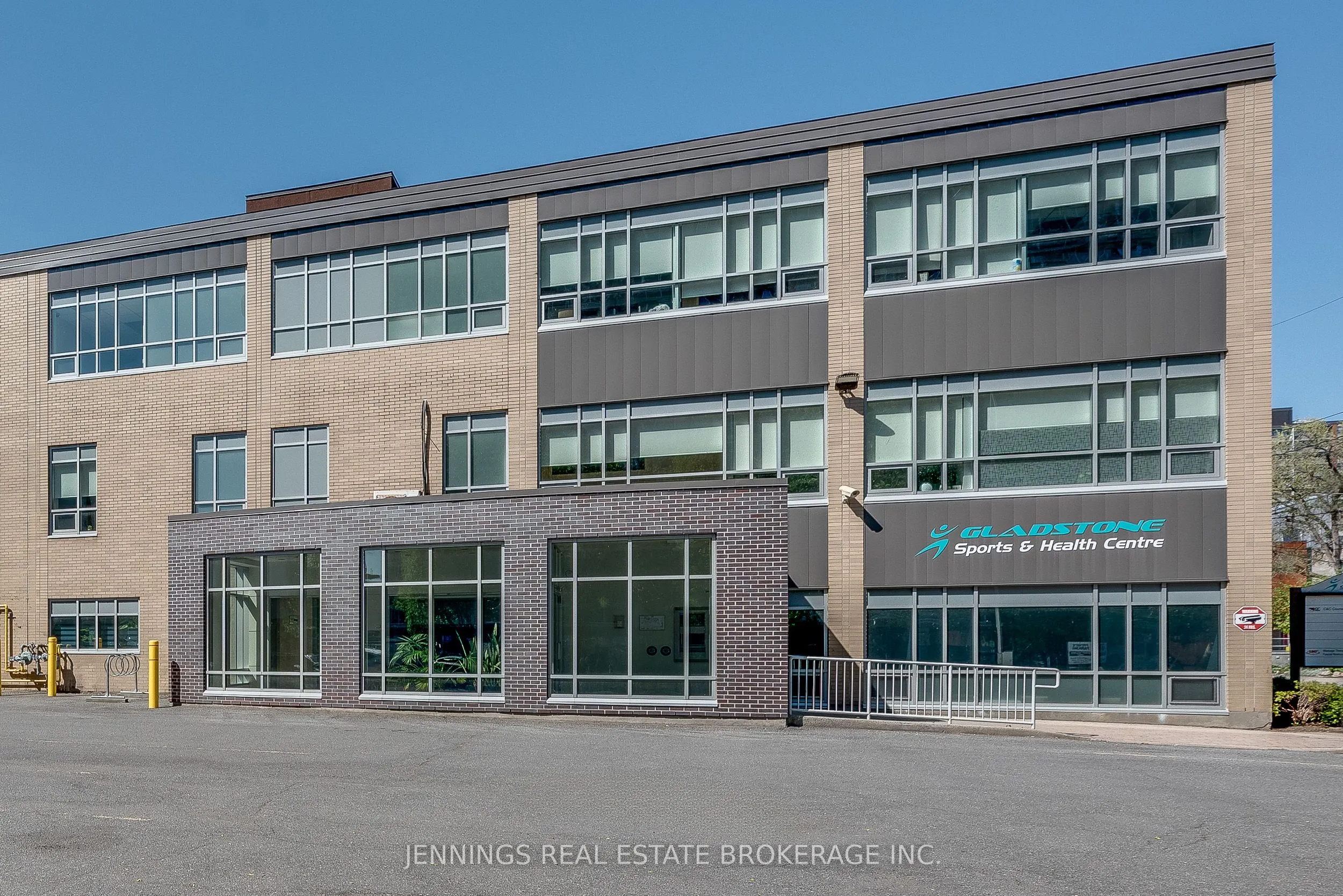 18 Louisa Street, #225