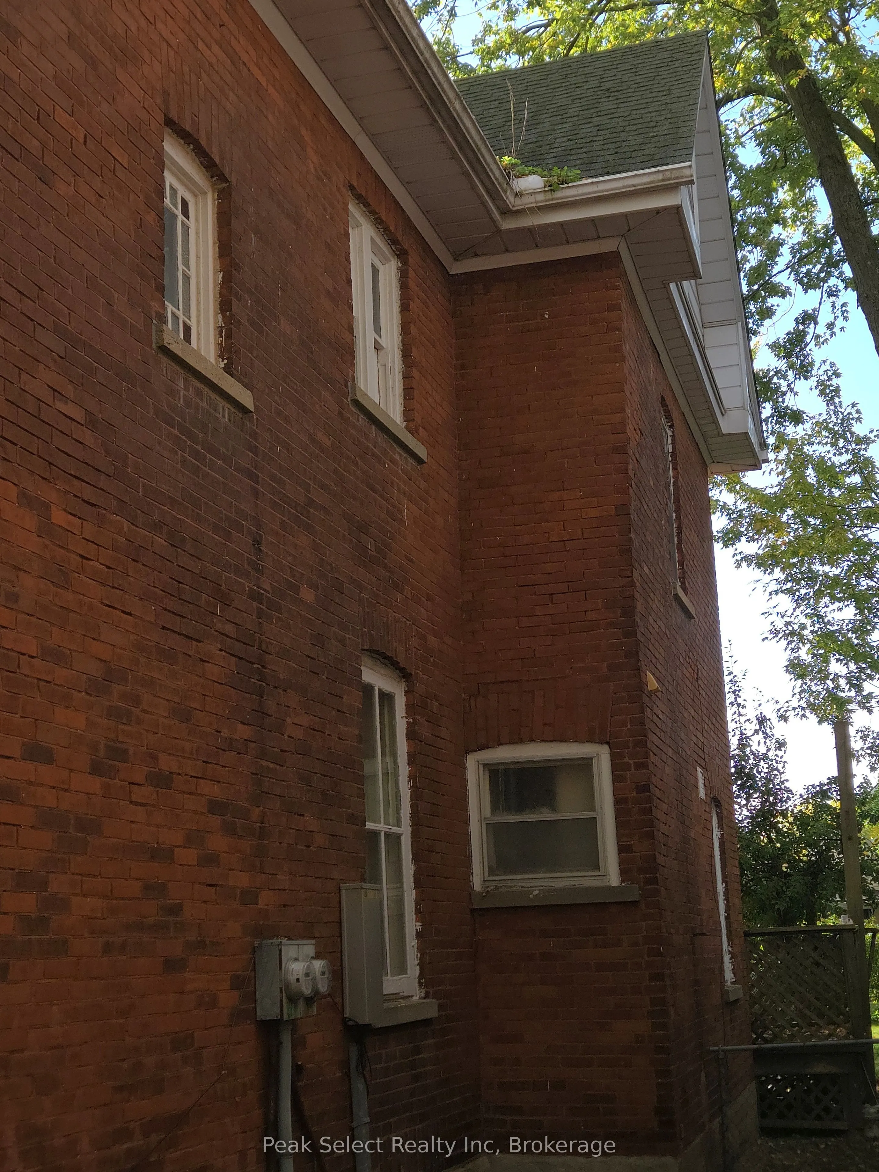 261 Ontario Street