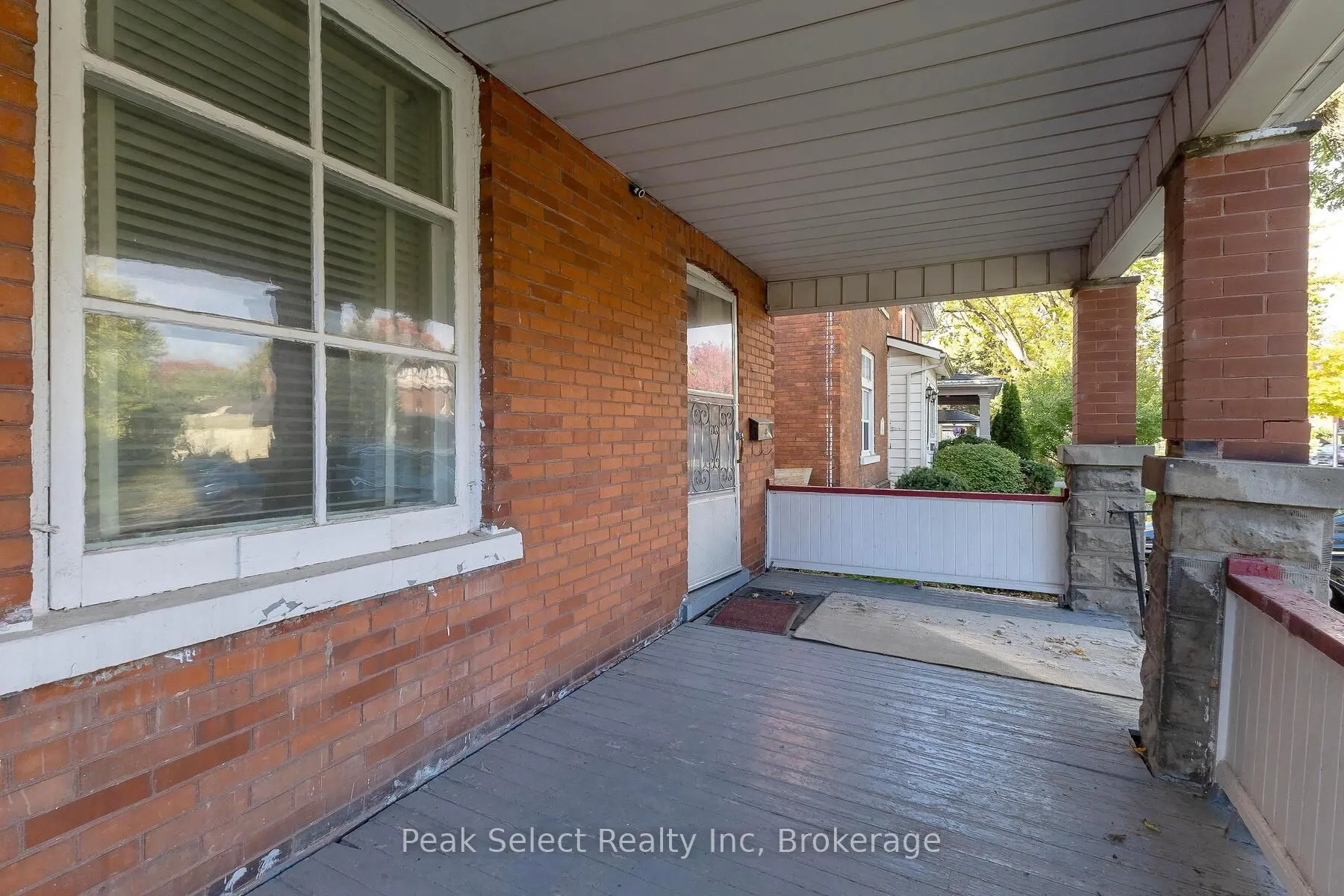 261 Ontario Street