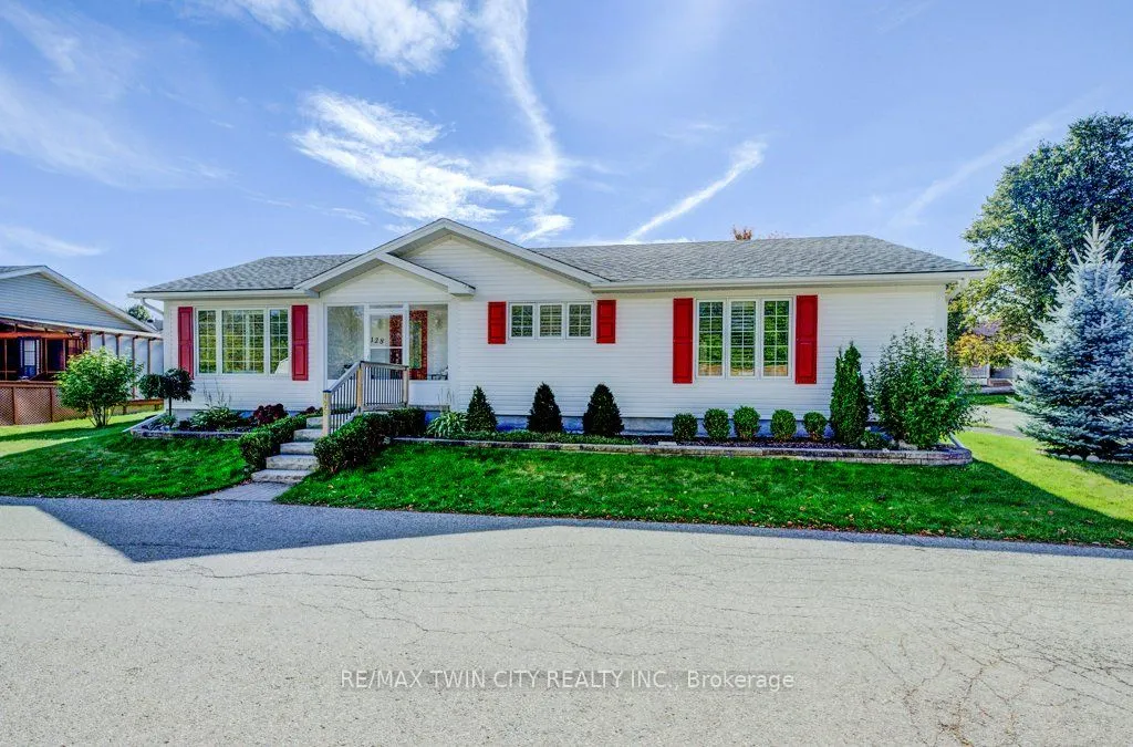 128 Wesley Crescent