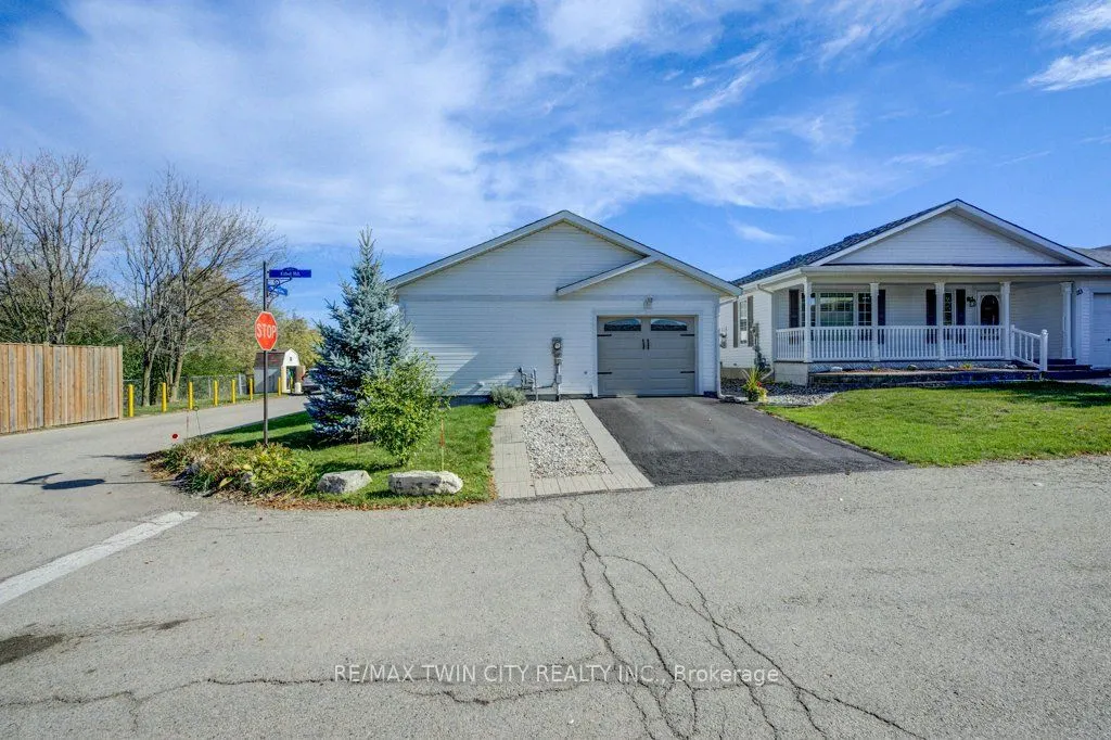 128 Wesley Crescent