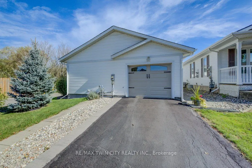 128 Wesley Crescent